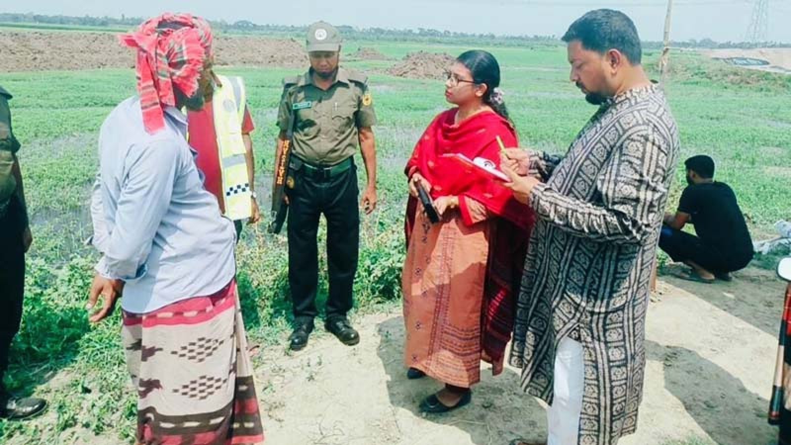 সিংড়ায় কৃষিজমিতে পুকুর খননের অপরাধে ৫০ হাজার টাকা জরিমানা