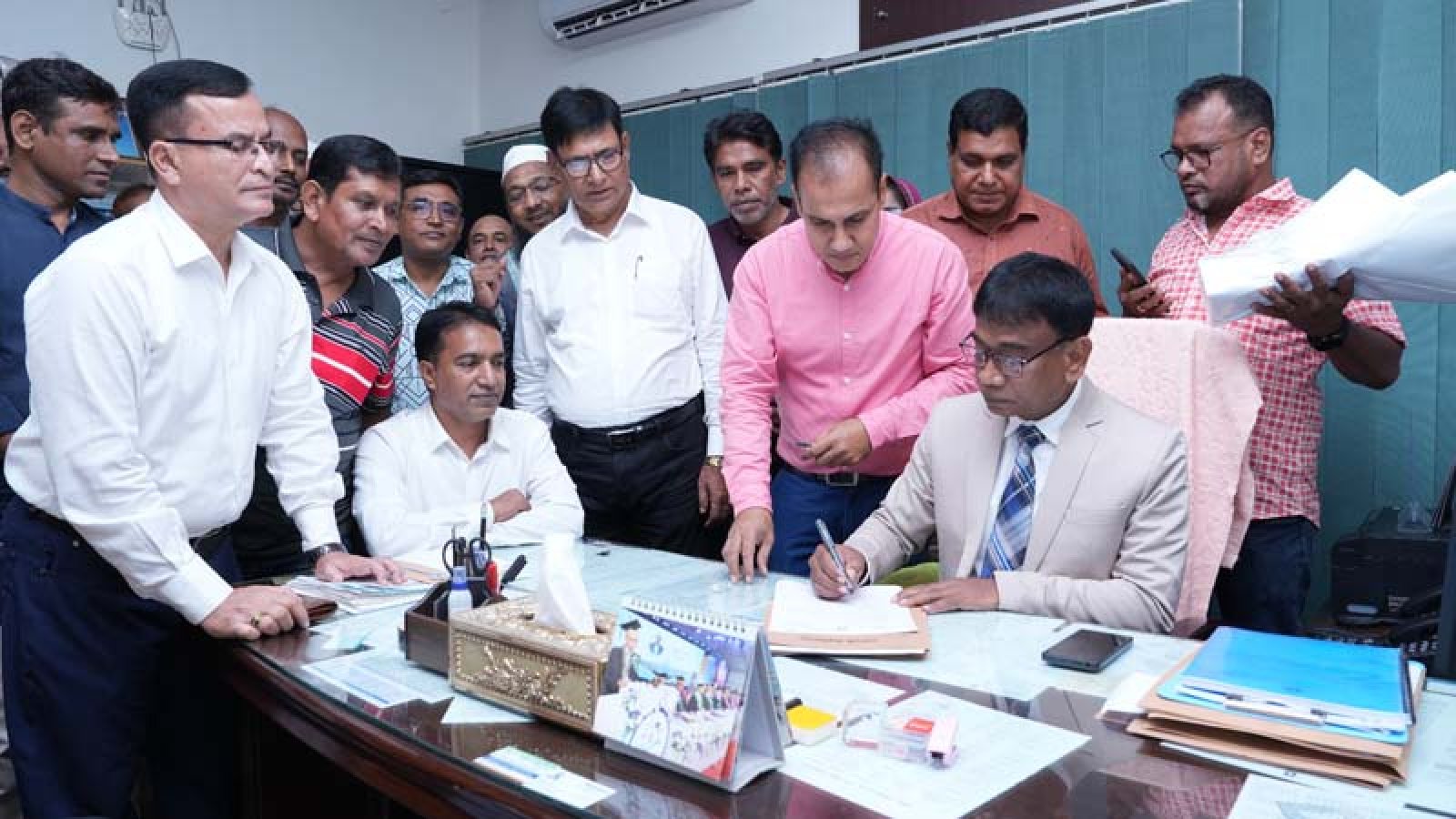 রাবির নবনিযুক্ত রেজিস্ট্রারের যোগদান