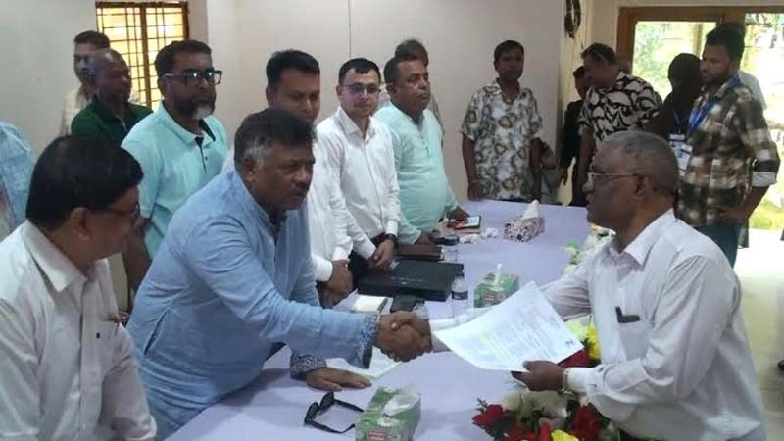 ‘হিন্দুদের সর্বাত্মক সহযোগিতা করতে হবে, এটি প্রধানমন্ত্রীর নির্দেশ’