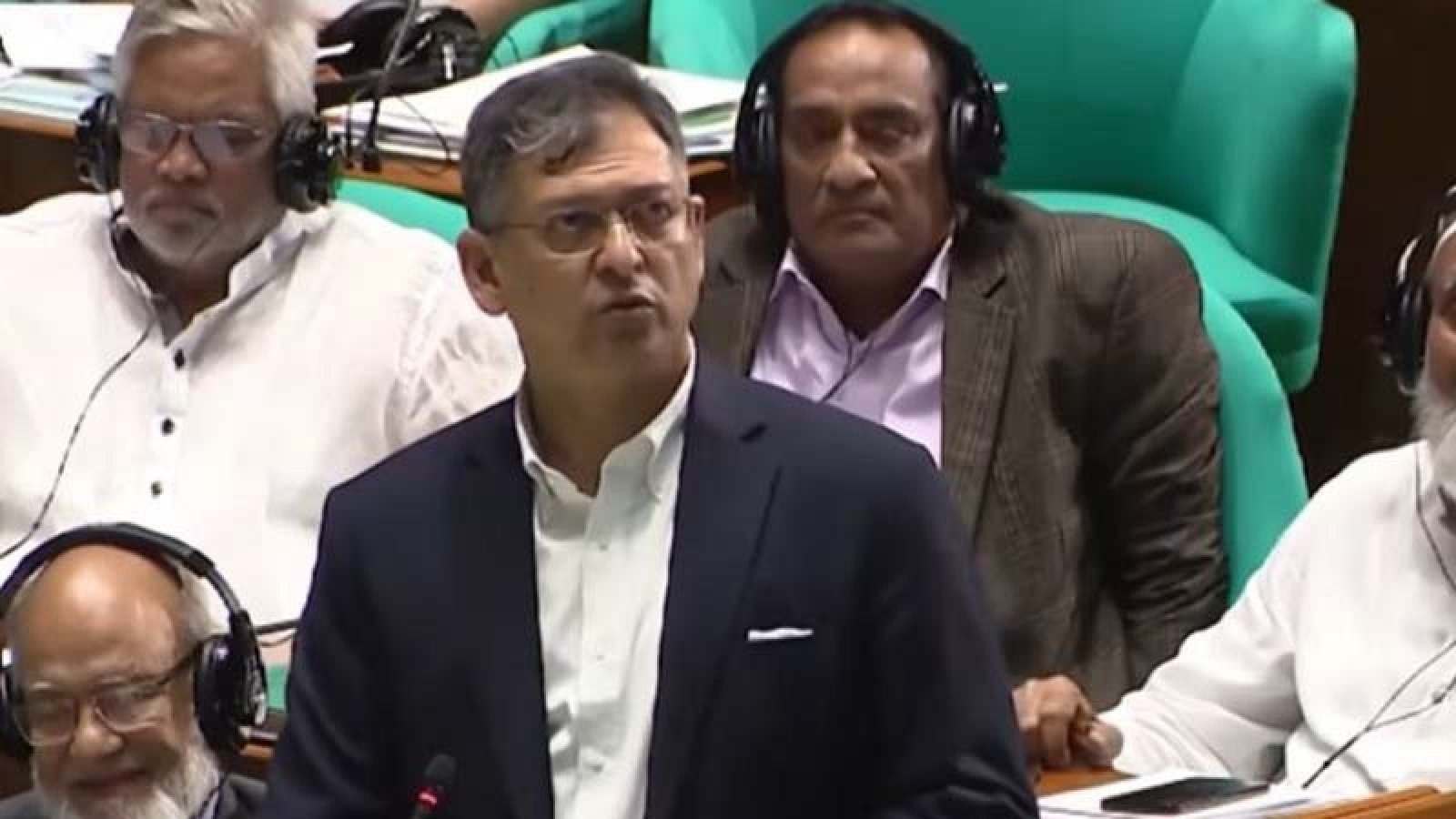 জামায়াত, মির্জা ফখরুল কিংবা ইসলামী ব্যাংক ইসলাম নয়: স্বরাষ্ট্রমন্ত্রী