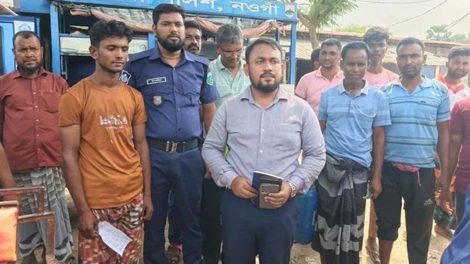 পত্নীতলায় একই দিনে একাধিকবার তেল সংগ্রহ : যুবকের জেল-জরিমানা