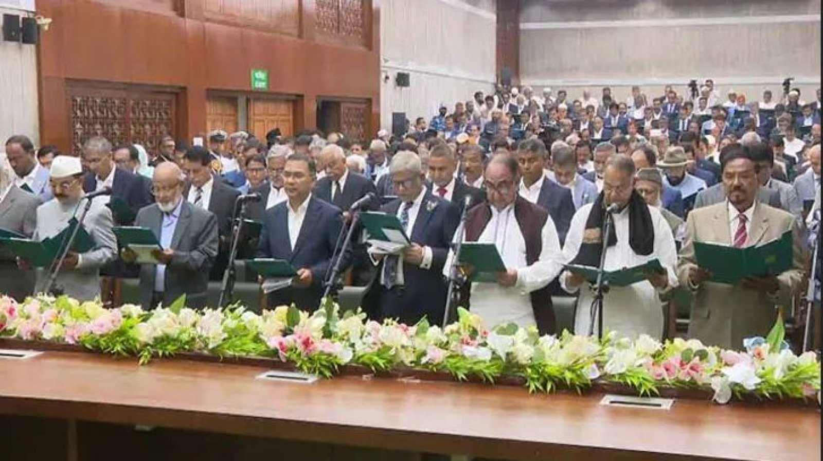 নতুন মন্ত্রিসভায় ডাক পেলেন যারা
