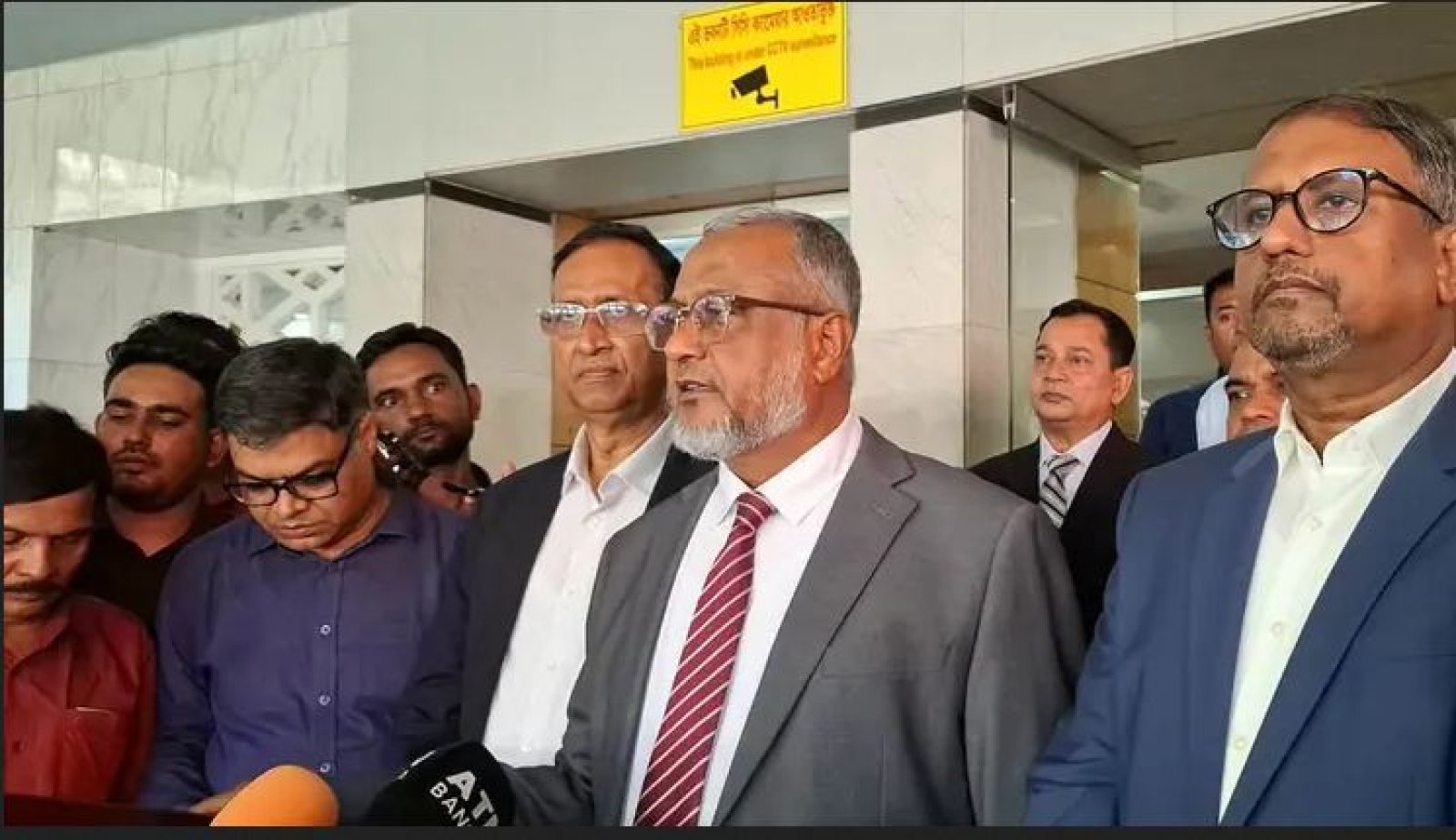 ১৮ কোটি জনগণের প্রত্যাশা পূরণে কাজ করব : দুদক চেয়ারম্যান