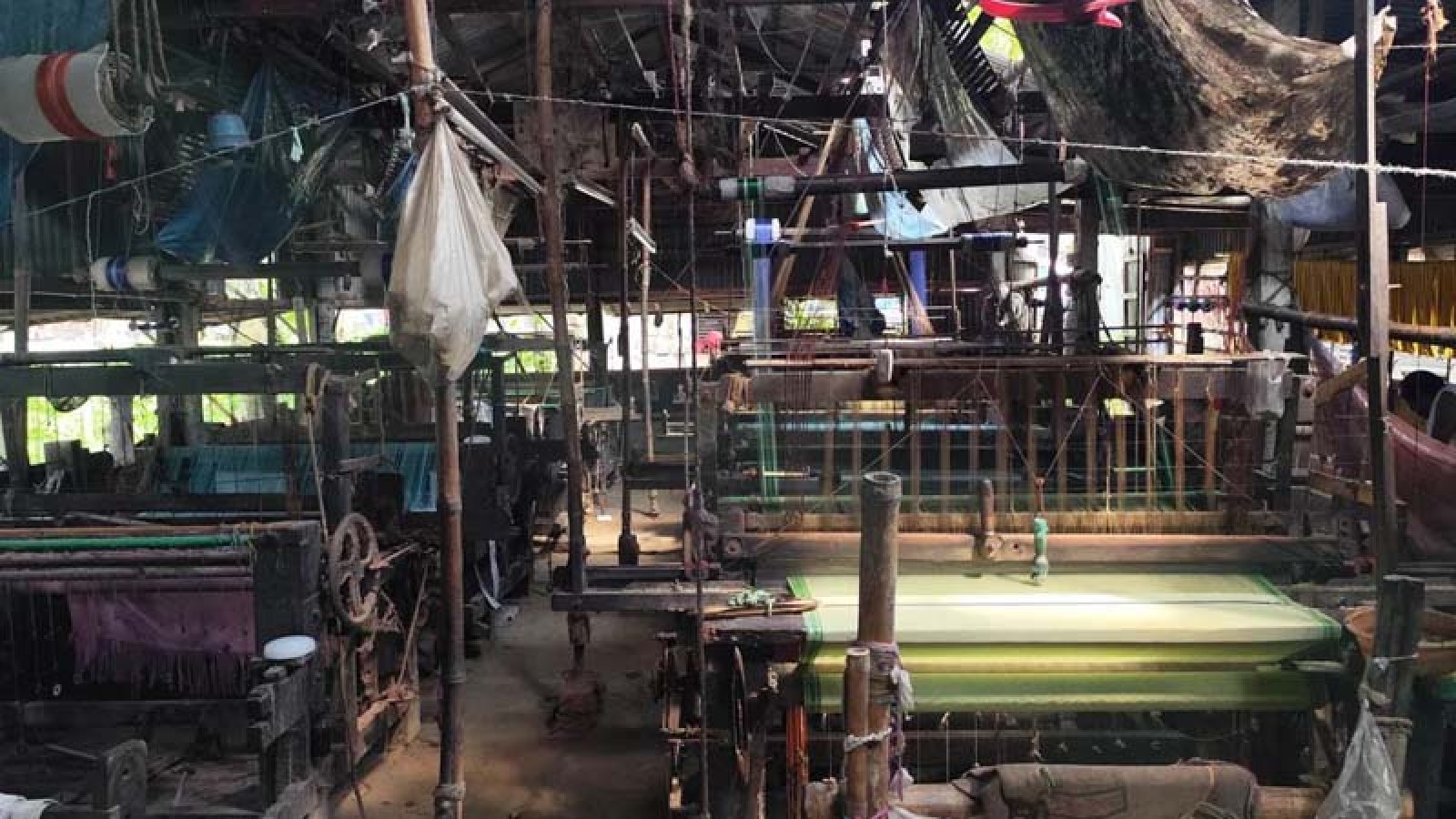 বন্ধ হয়ে আছে ৪৫ হাজার তাঁত কারখানা, বেকার ৯৬ হাজার শ্রমিক