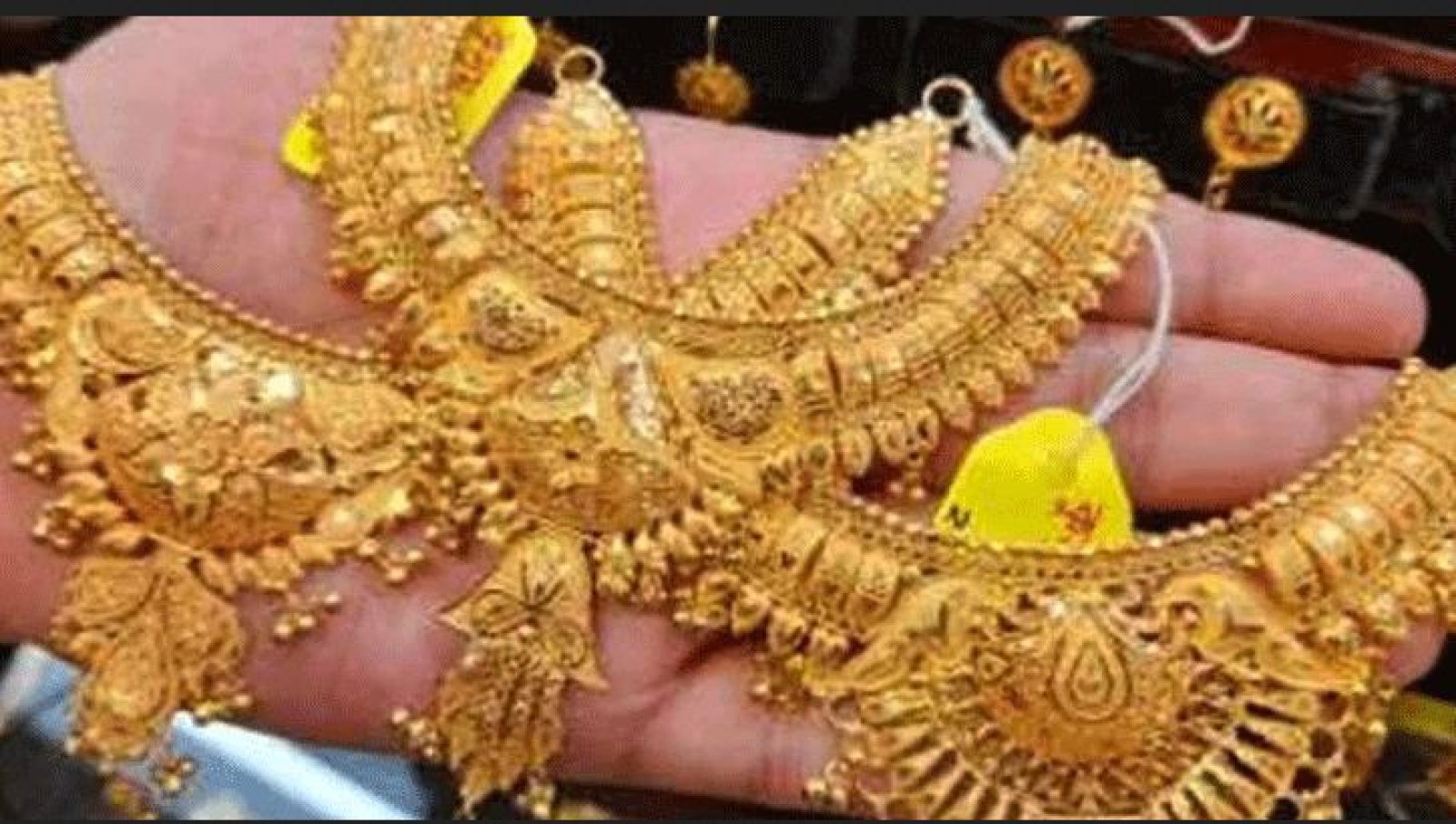 কমেছে স্বর্ণ ও রুপার দাম