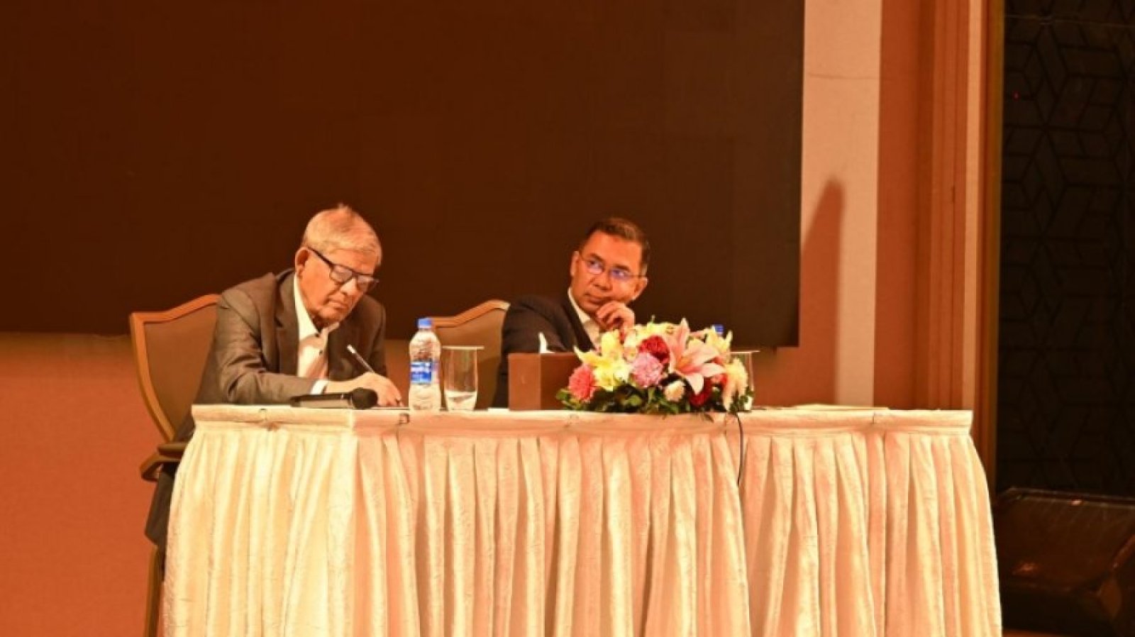 ৫ অগাস্টের আগের পরিস্থিতিতে ফিরতে চাই না: তারেক রহমান