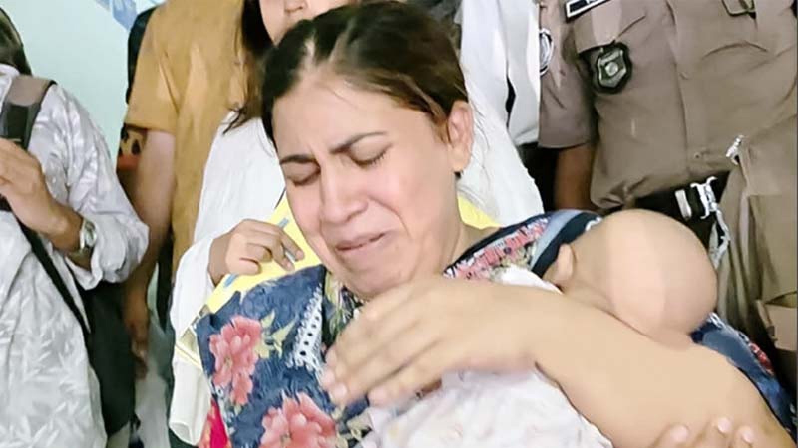 দেড় মাসের শিশু সন্তান নিয়ে যুব মহিলা লীগ নেত্রী কারাগারে