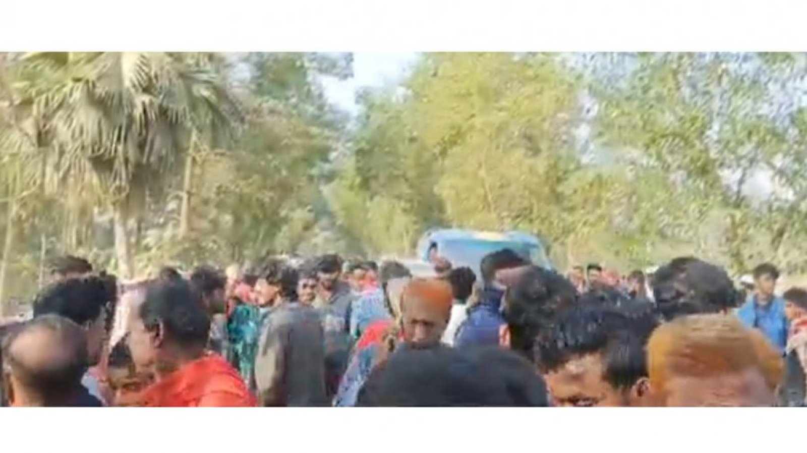 সিরাজগঞ্জে অটোভ্যানে ট্রাকচাপা: স্বামী-স্ত্রী নিহত, গুরুতর আহত ৪