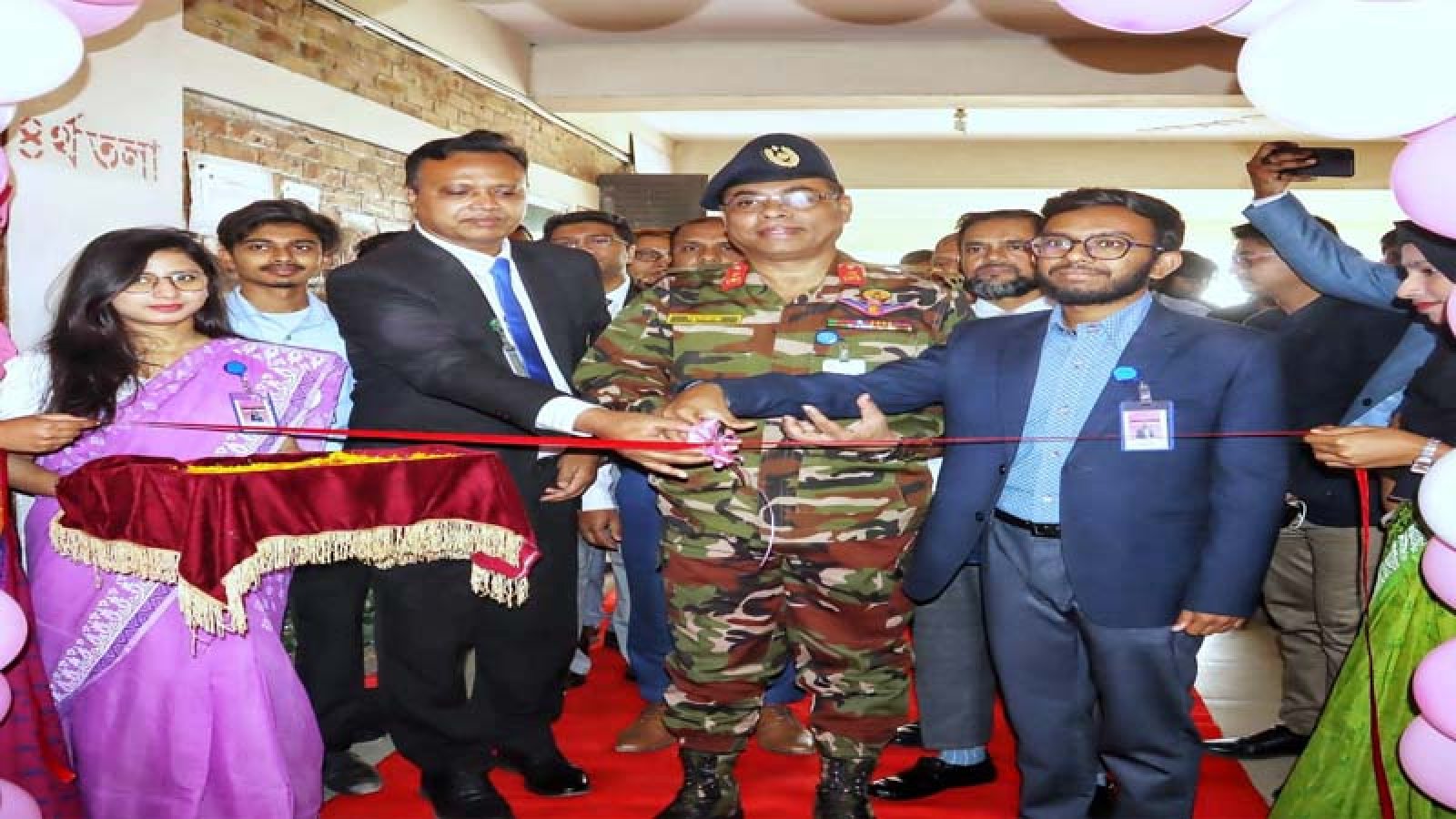 বাউয়েট ক্যাম্পাসে উদ্যোক্তা প্রতিযোগিতা হাল্ট প্রাইজ অনুষ্ঠিত