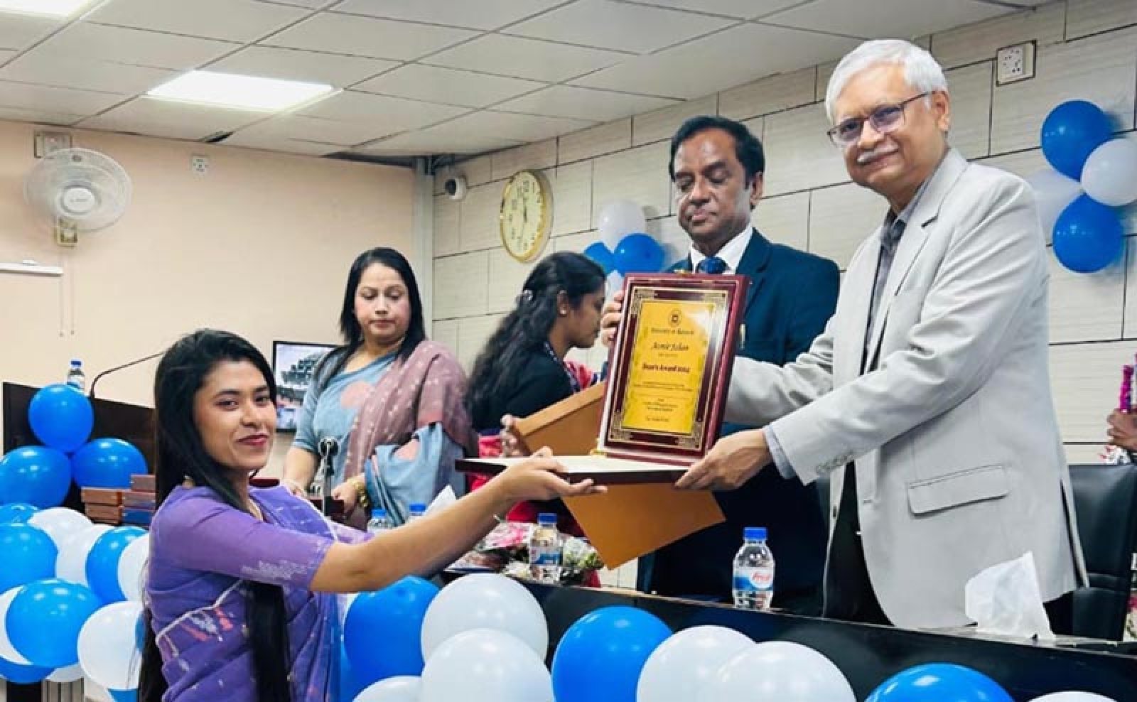 রাবি জীববিজ্ঞান অনুষদের ডিনস অ্যাওয়ার্ড প্রদান