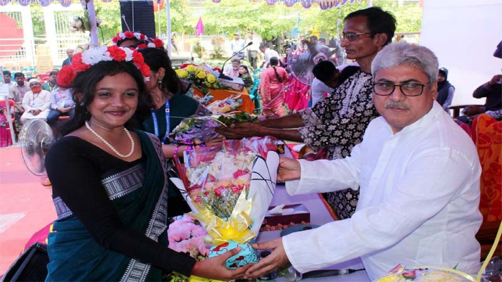 রাজশাহী কোর্ট কলেজে নবীনবরণ, বিদায় ও পুরস্কার বিতরণী
