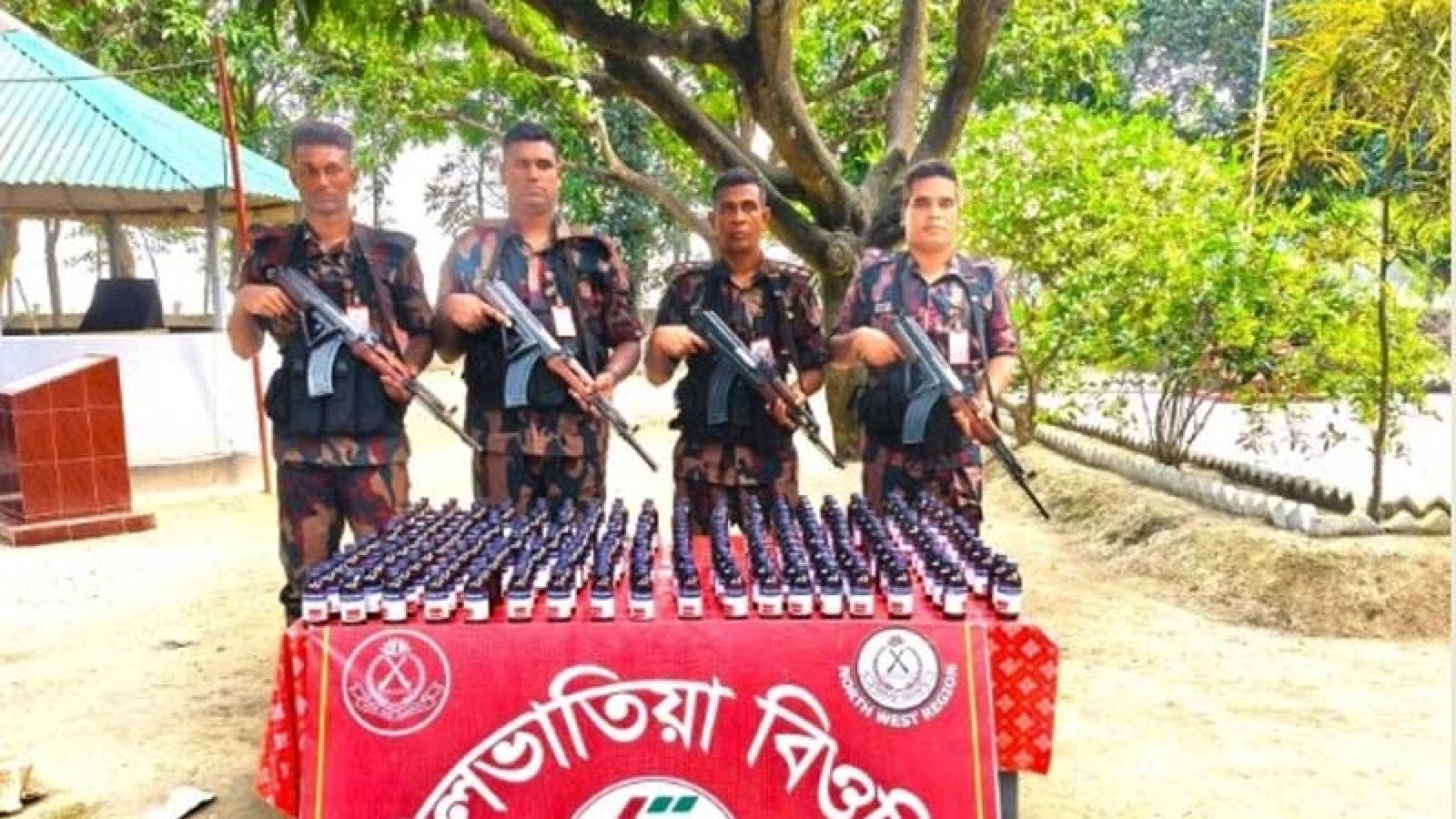 চাঁপাইনবাবগঞ্জ সীমান্তে ভারতীয় নেশাজাতীয় সিরাপ জব্দ