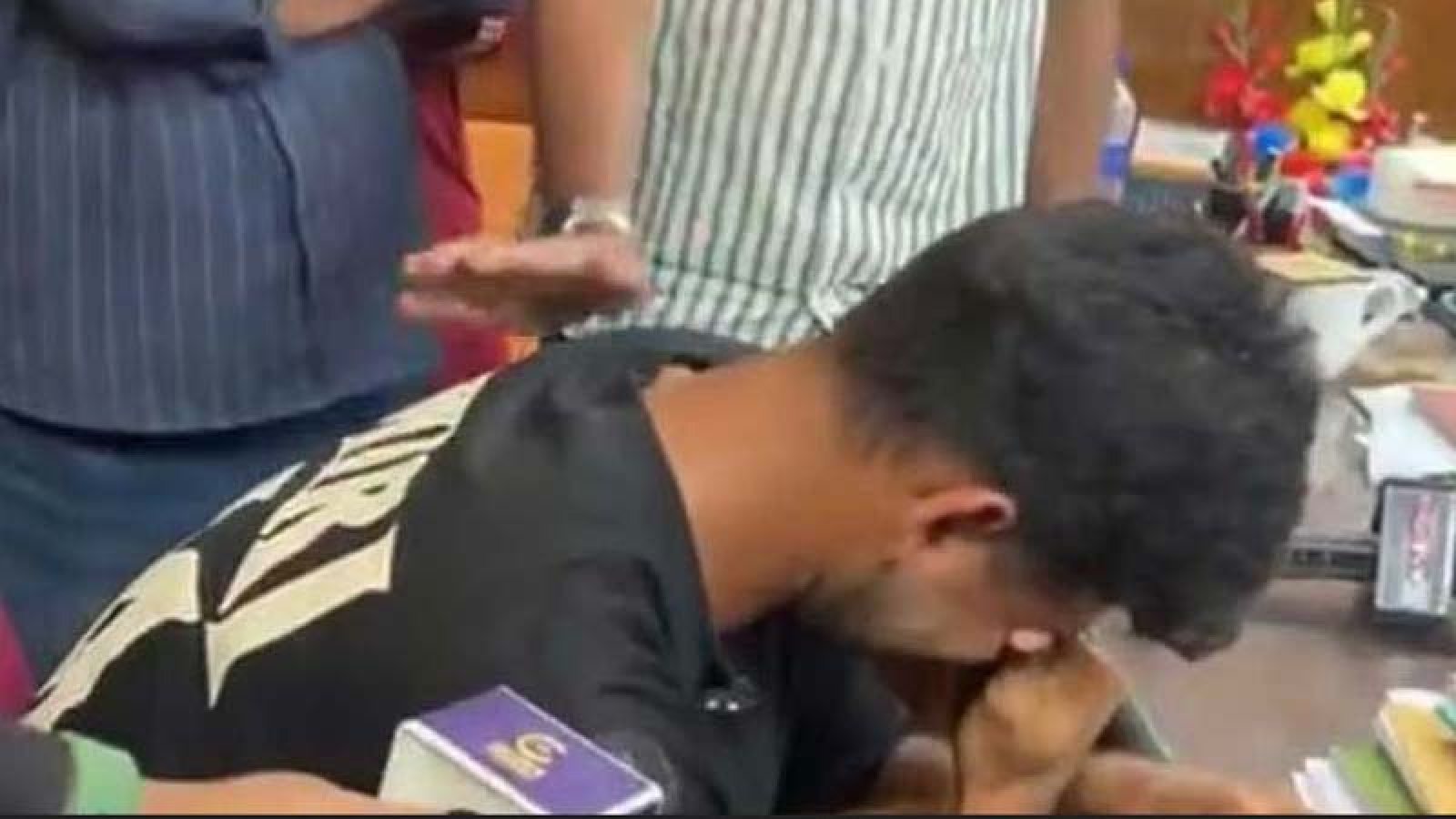 ক্রিকেটার নাঈমকে মারধর: খুলশী থানার ওসি প্রত্যাহার