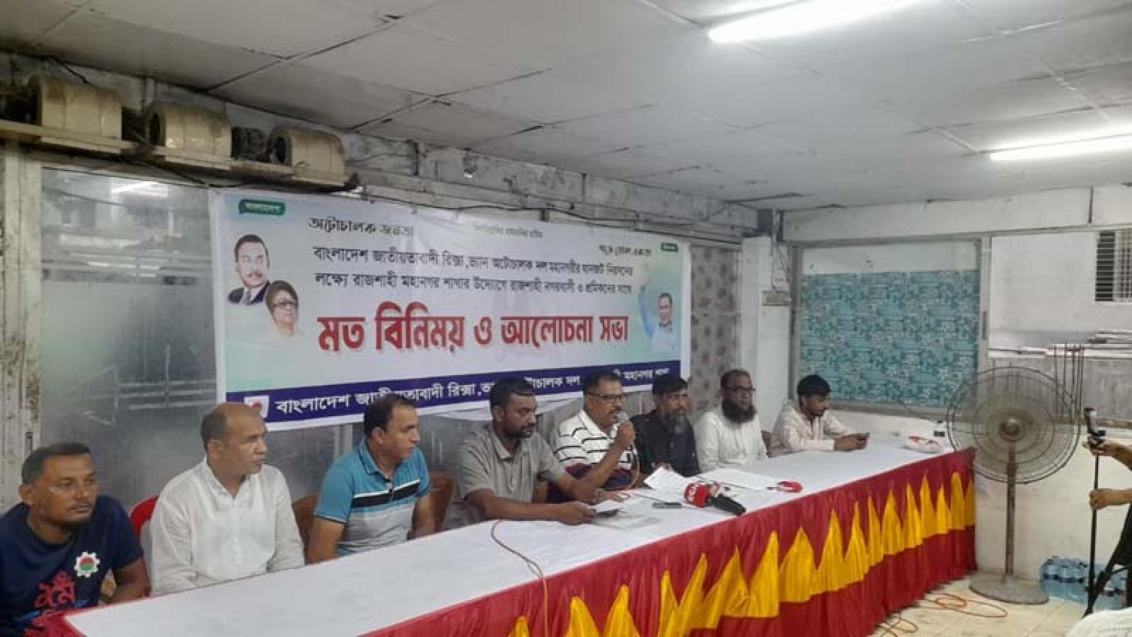 অটোরিকশার ভাড়া ৩  থেকে ৫ টাকা বাড়াতে চায় চালকরা