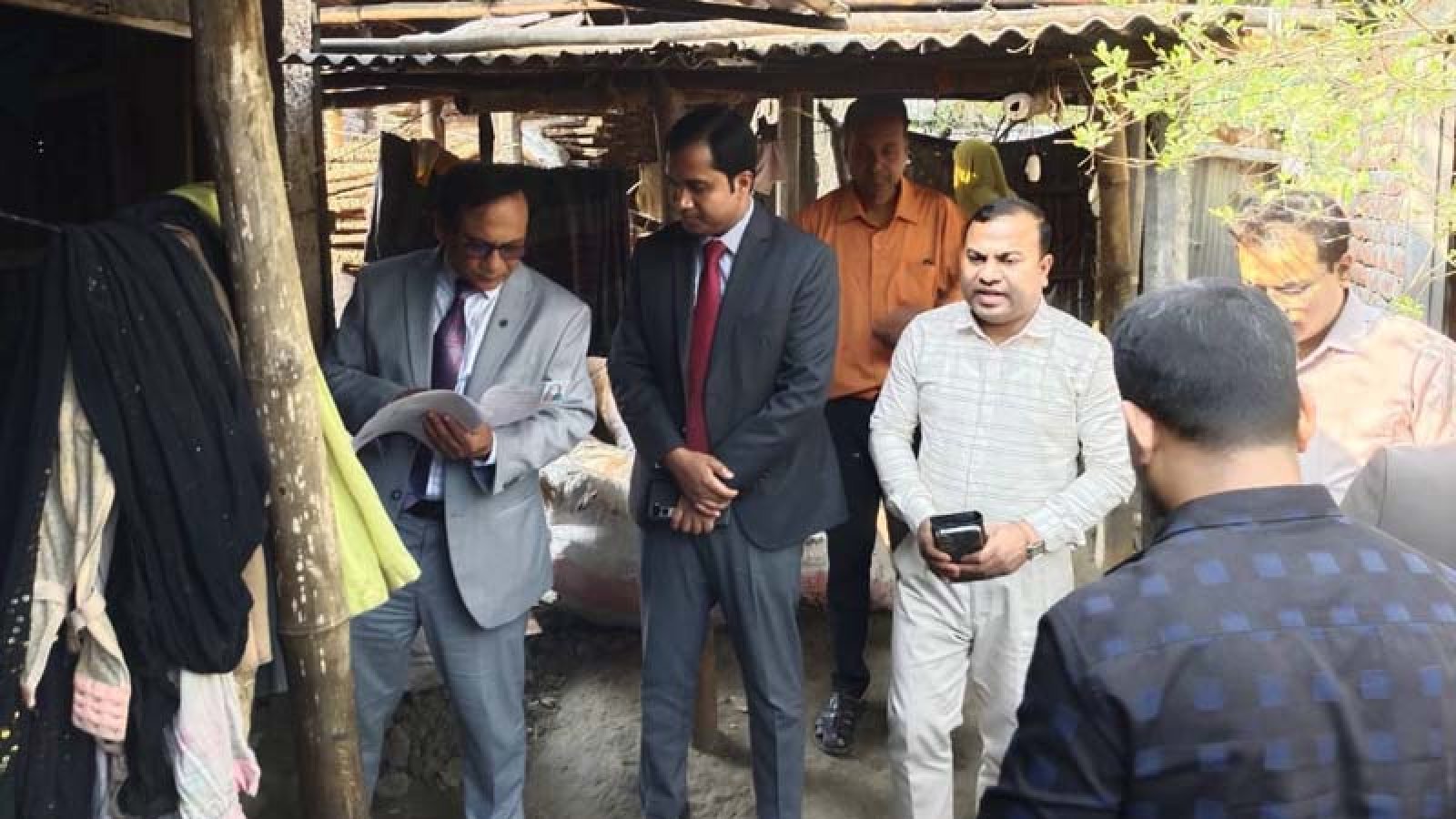 লালপুরে ফ্যামিলি কার্ডের পাইলটিং কার্যক্রম উপকারভোগীর ৮১৬টি খানার জরিপ কাজ সম্পন্ন