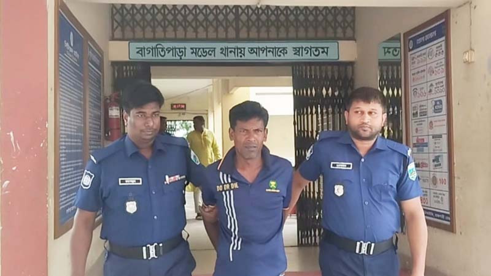 নাটোরে স্কুল ছাত্রীকে ধর্ষণের চেষ্টা, অভিযুক্ত গ্রেপ্তার