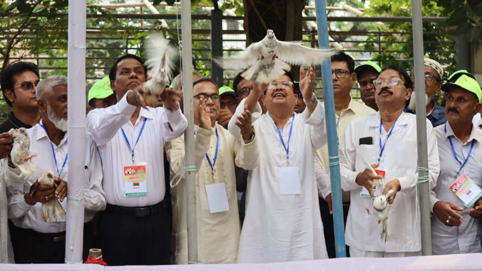 উৎসবমুখর পরিবেশে পাবনা জেলা তাঁতী দলের সম্মেলন অনুষ্ঠিত