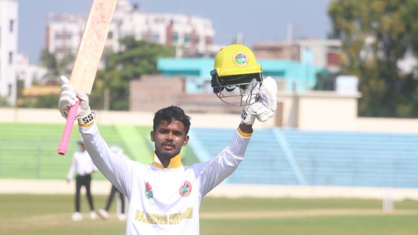 রাজশাহীতে নাঈমের অপরাজিত ২০২, ২১ রানে এগিয়ে বরিশাল