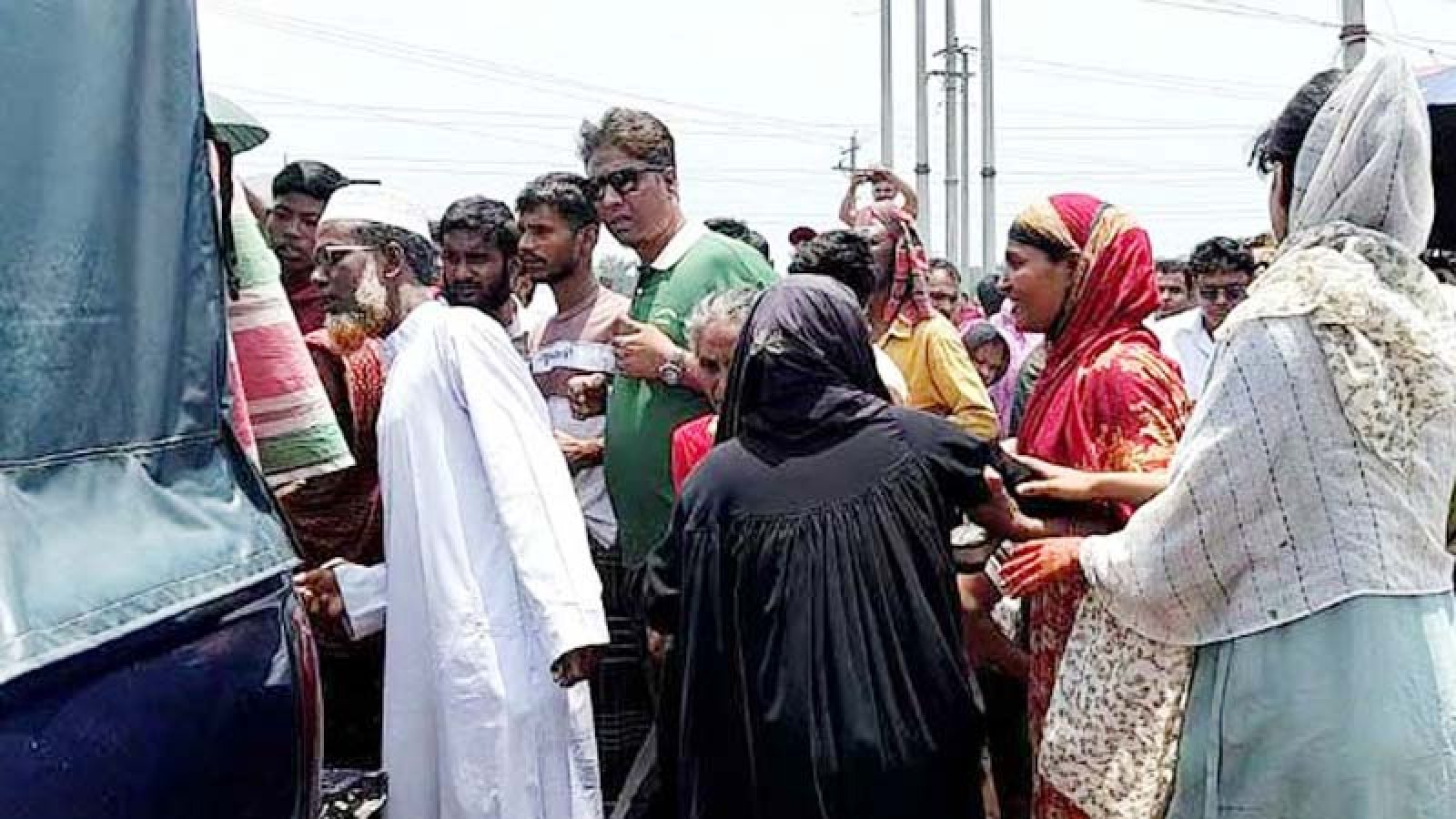 নেত্রকোণায় বাসচাপায় অটোরিকশার ৩ নারী যাত্রীর মৃত্যু
