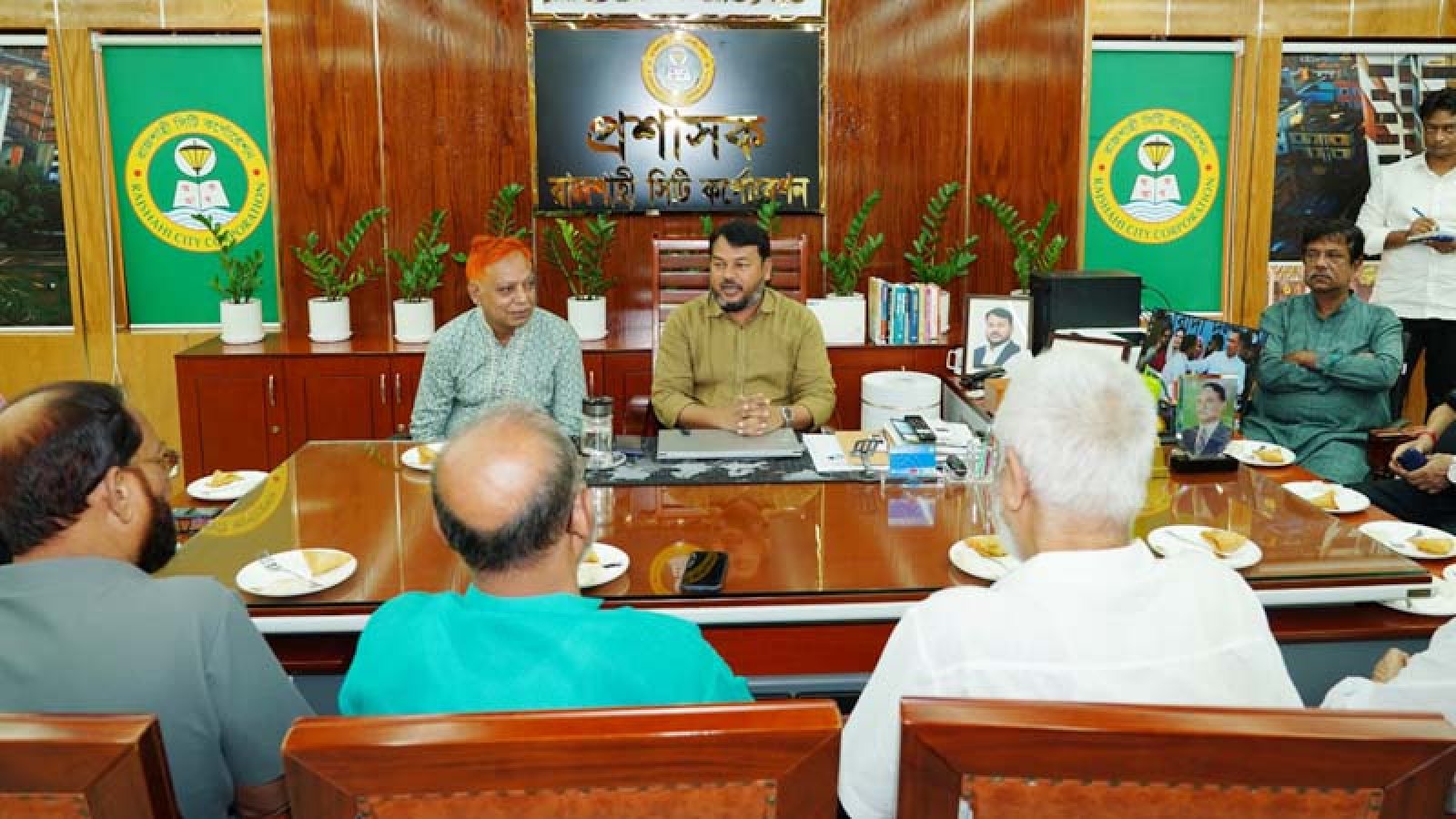 রাজশাহীর উন্নয়নের স্বার্থে রাসিক প্রশাসকের পাশে থাকার প্রত্যয় ব্যবসায়ী ঐক্য পরিষদের নেতৃবৃন্দের