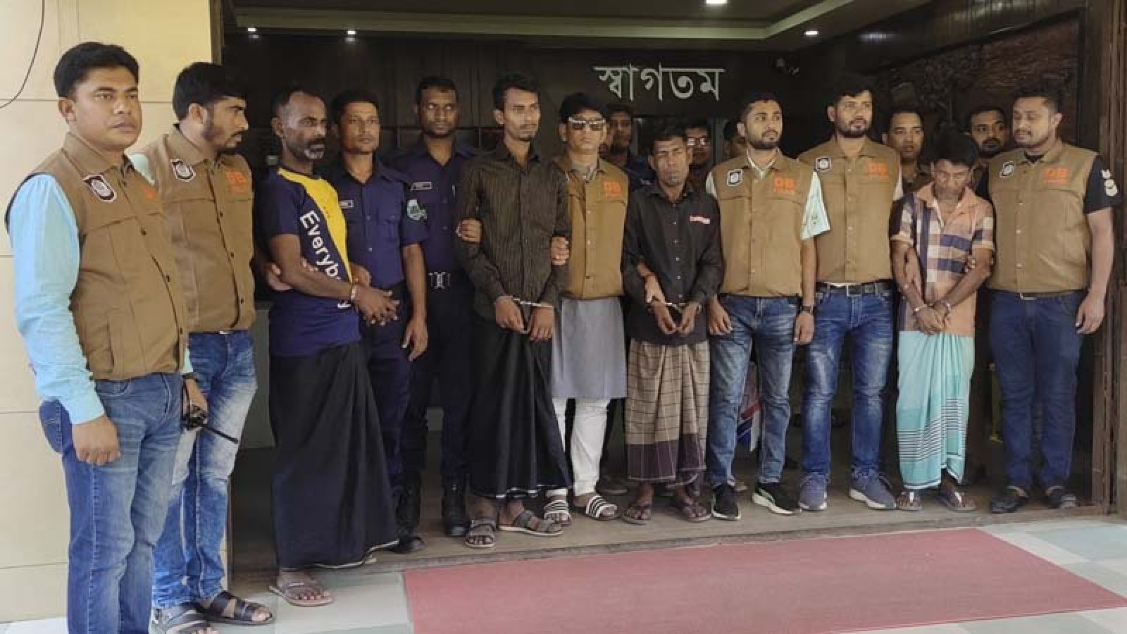 তিন জেলায় আন্তঃজেলা ডাকাত চক্রের ৯ সদস্য গ্রেপ্তার