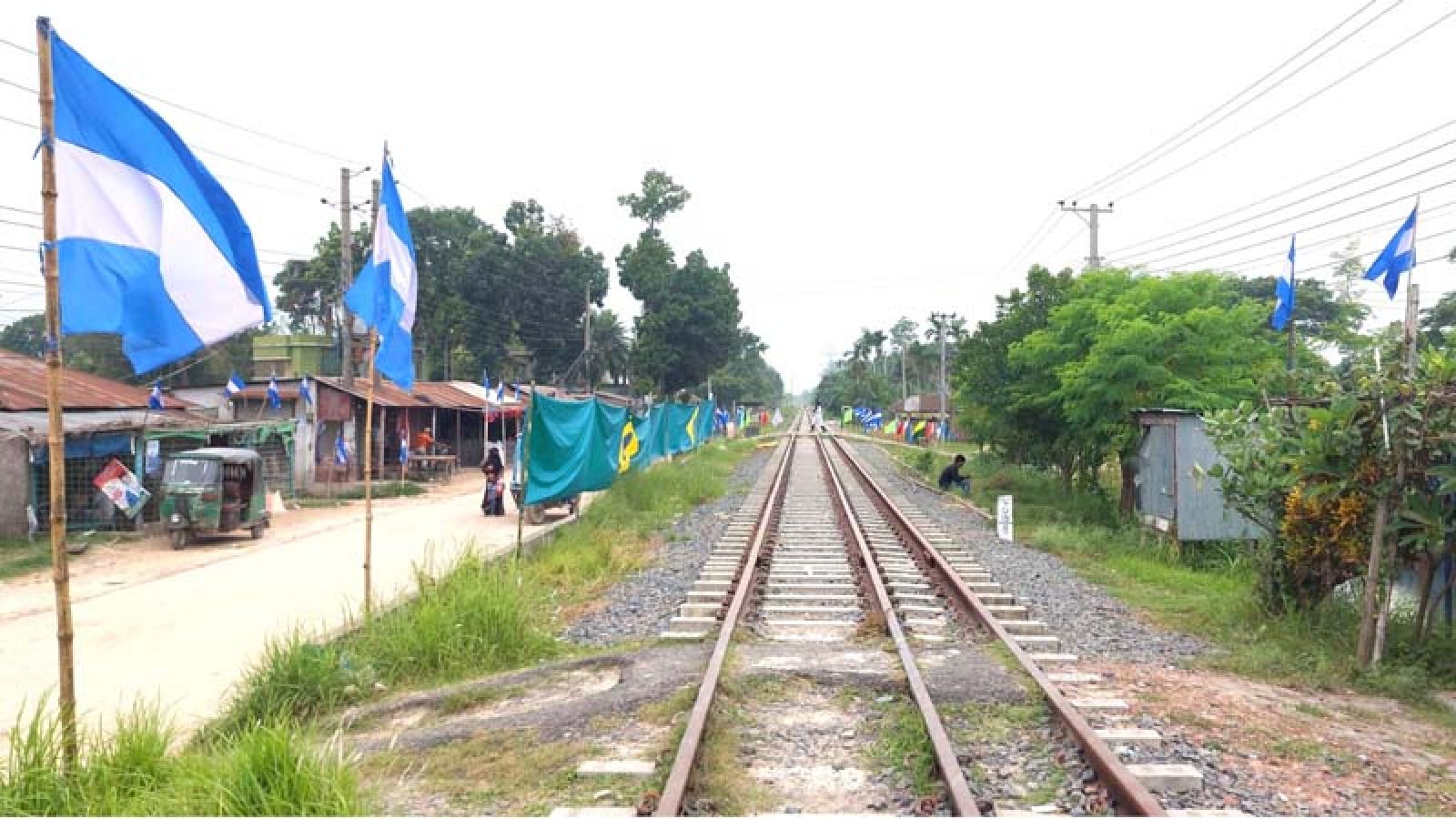বিশ্বকাপের আমেজ গ্রামেও