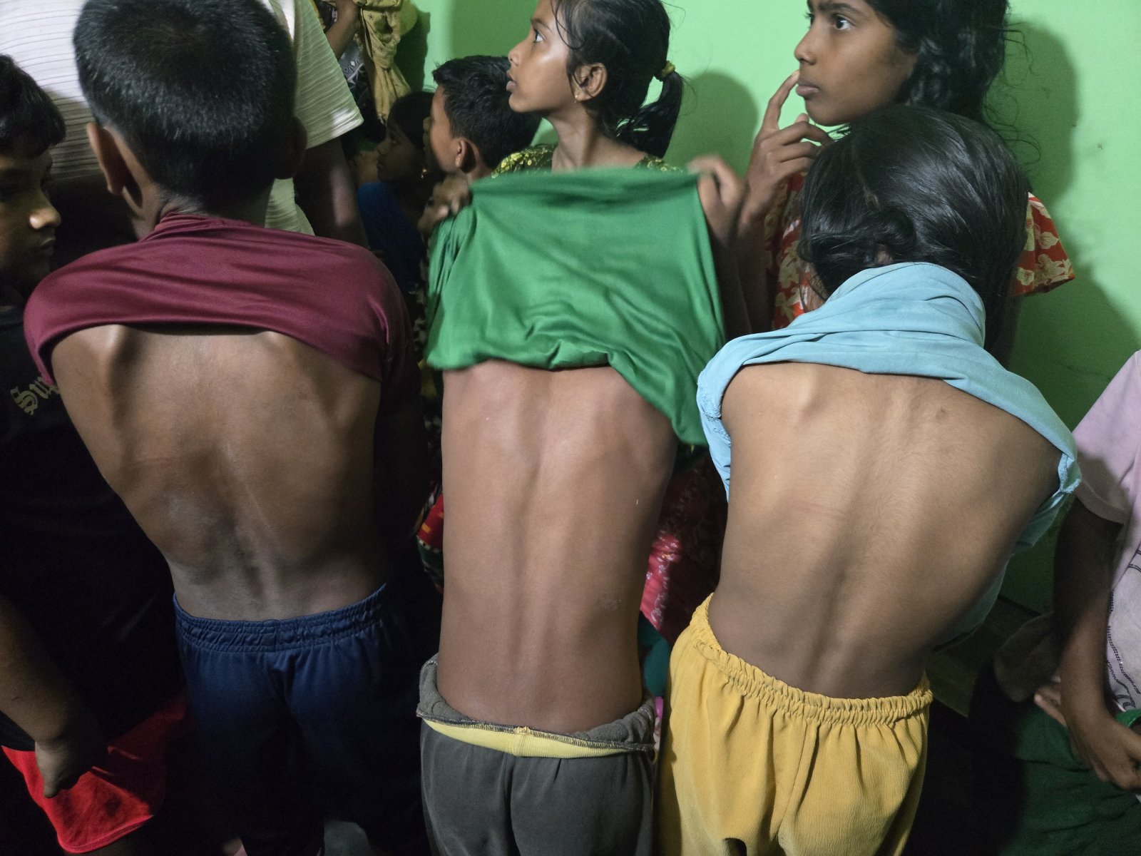 নওগাঁয় আর্জেন্টিনাকে ব্যঙ্গ করায় শিক্ষার্থীদের পেটালেন শিক্ষক
