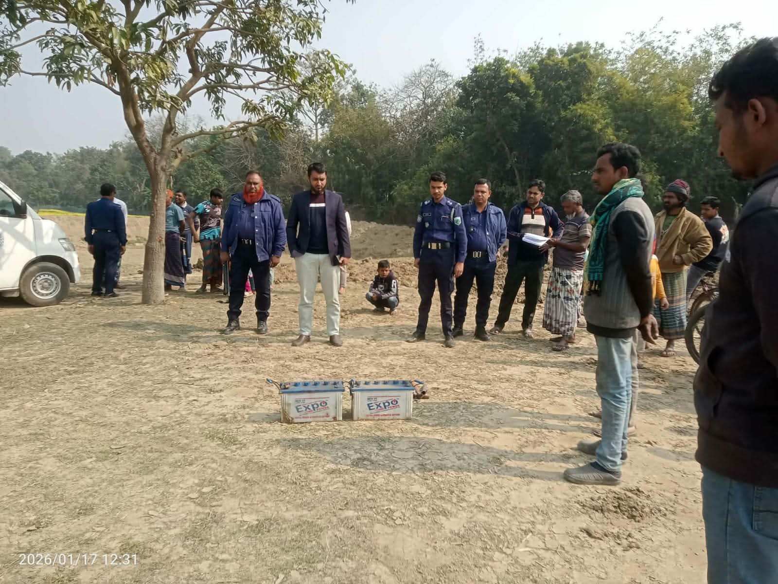 চাঁপাইনবাবগঞ্জে কৃষি জমি কাটার অপরাধে এক লাখ টাকা জরিমানা