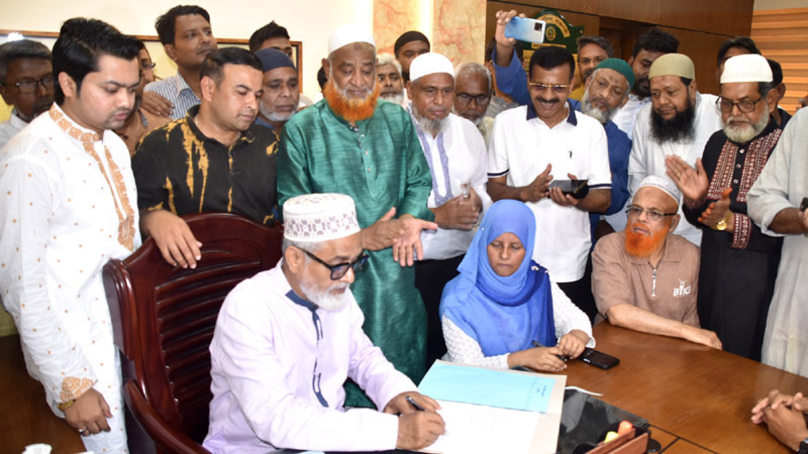 মানুষের কল্যাণে কাজ করে যাবো: জেলা পরিষদ প্রশাসক