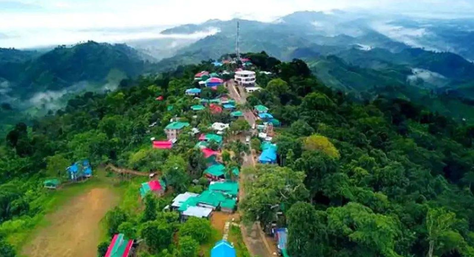 সাজেকে আটকা ৫ শতাধিক পর্যটক, রিসোর্ট ভাড়া নিচ্ছেন না মালিকরা