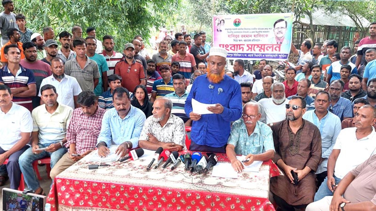 ঈশ্বরদীতে স্কুলে হামলা ভাঙচুর : বিএনপি নেতা হাবিবকে নিয়ে অপপ্রচারের প্রতিবাদে পাল্টা সংবাদ সম্মেলন বিএনপির