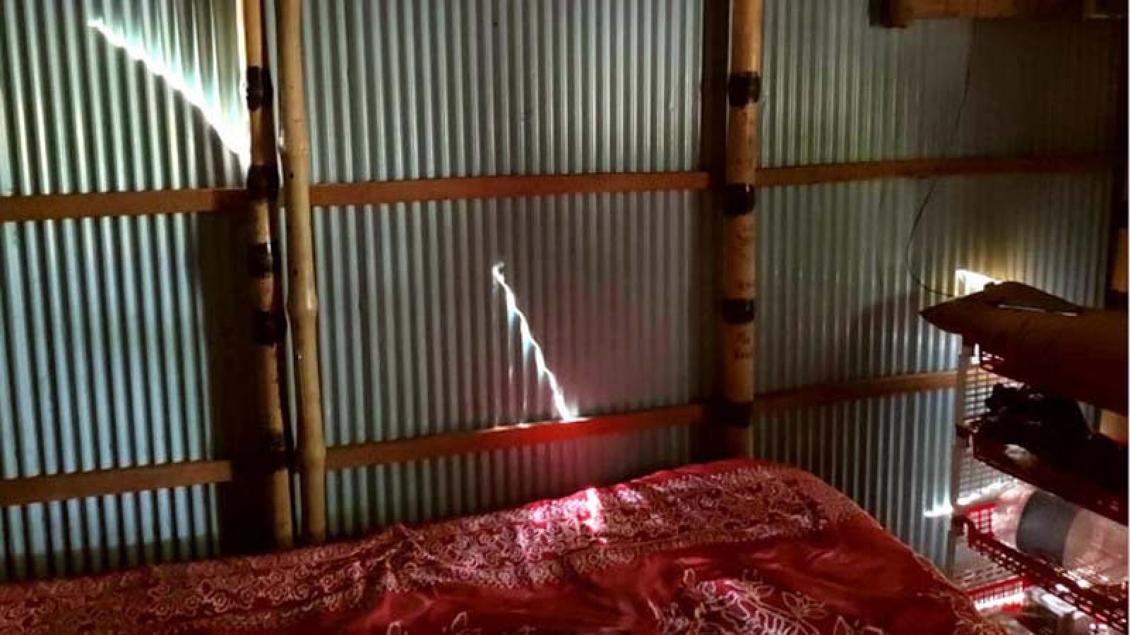 কুষ্টিয়ায় ছাত্রদল নেতার বাড়িতে হামলা-গুলি