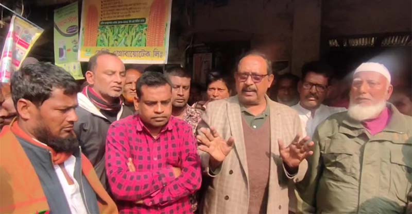 পঞ্চগড়ে কার্যক্রম নিষিদ্ধ আ.লীগের কার্যালয় খুলে দিলেন বিএনপি নেতা