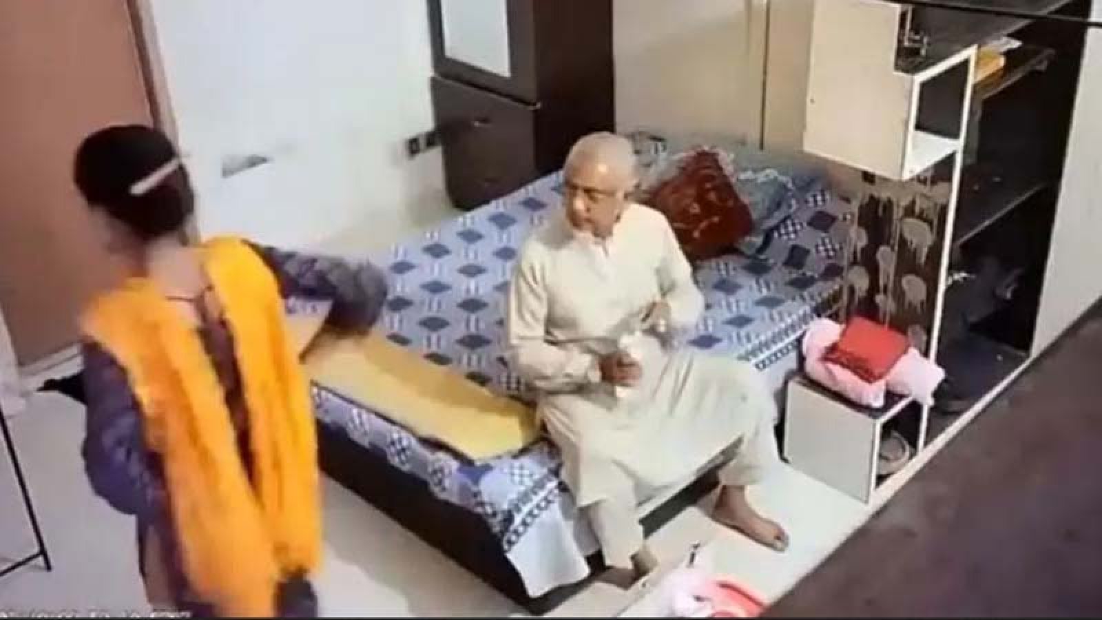 জামায়াত এমপির ভিডিও ভাইরাল, ব্ল্যাকমেইলের অভিযোগ