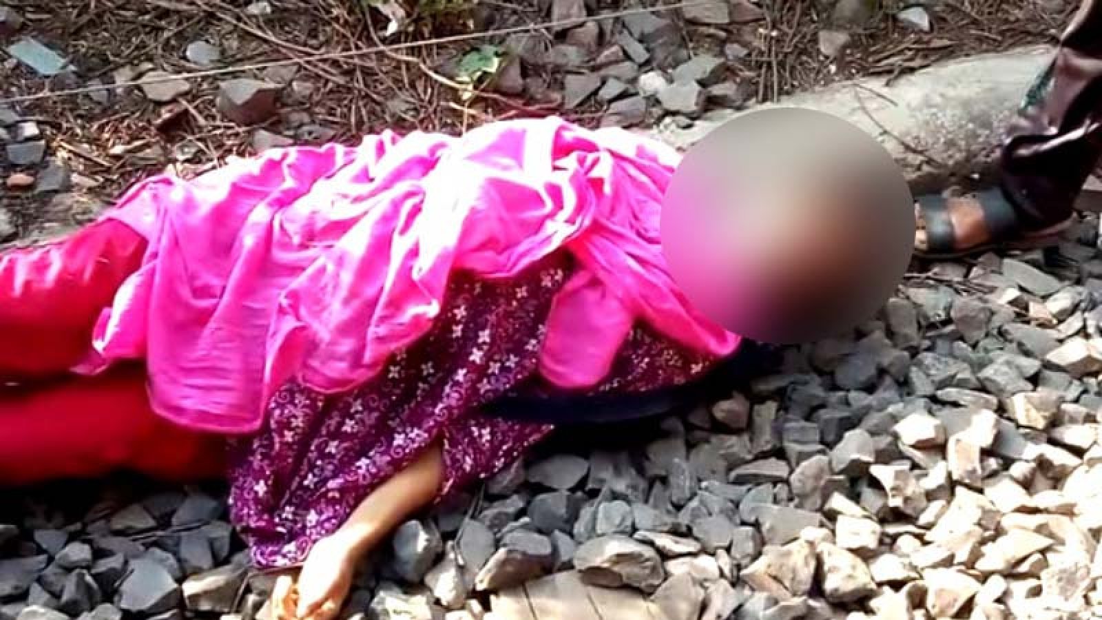 আত্রাইয়ে ট্রেনের ধাক্কায় প্রতিবন্ধী নারীর মৃত্যু
