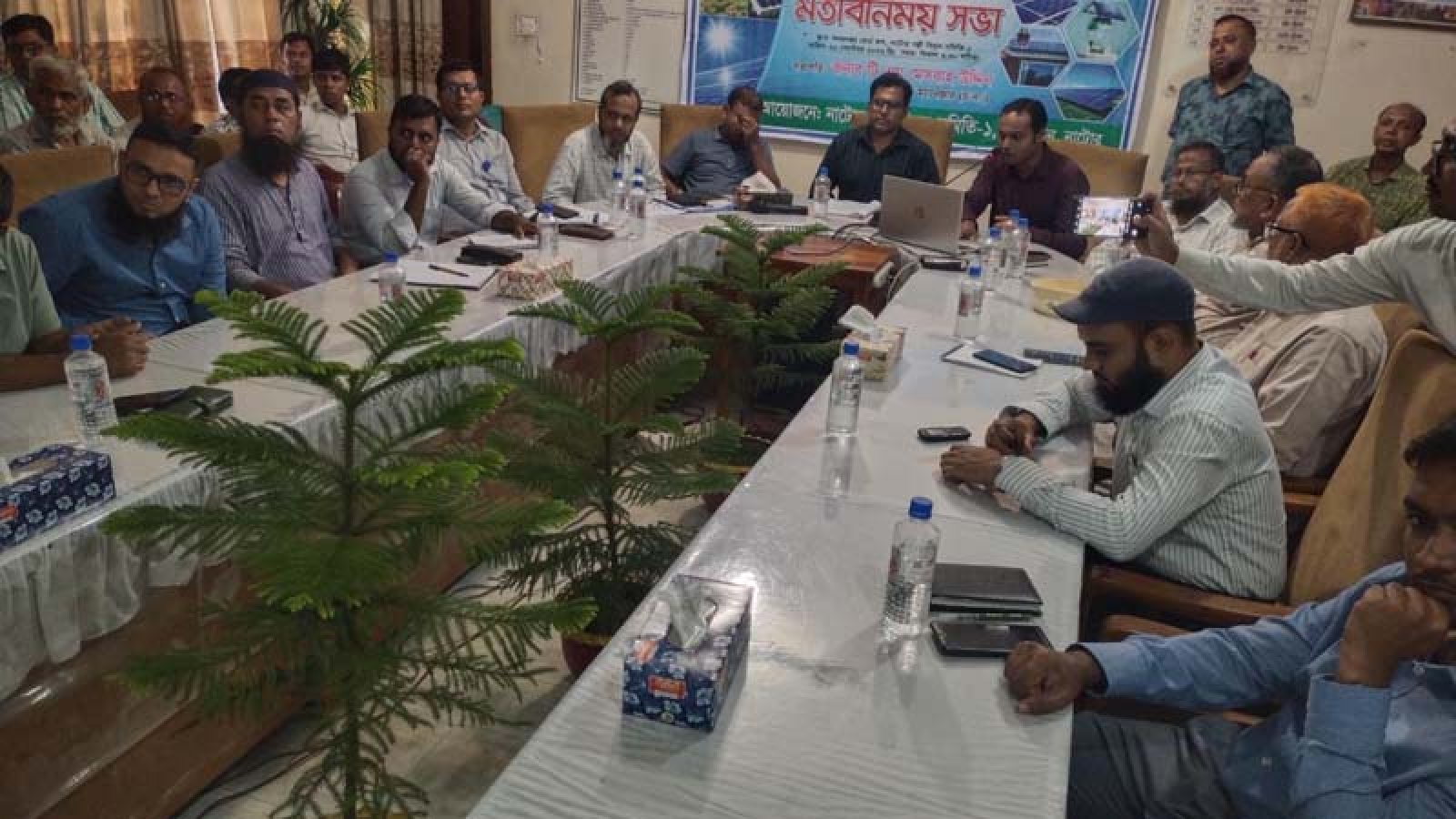 নাটোরে রুফটপ সোলার স্থাপন ও সোলার সার্ভিস প্রোভাইডার তালিকাভুক্তি নিয়ে মতবিনিময়