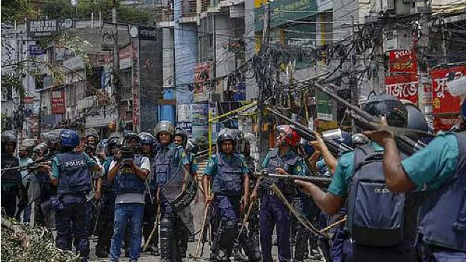 অভ্যুত্থানের পর পুলিশের ঊর্ধ্বতন ‘১৪৭ কর্মকর্তা’ বাধ্যতামূলক অবসরে