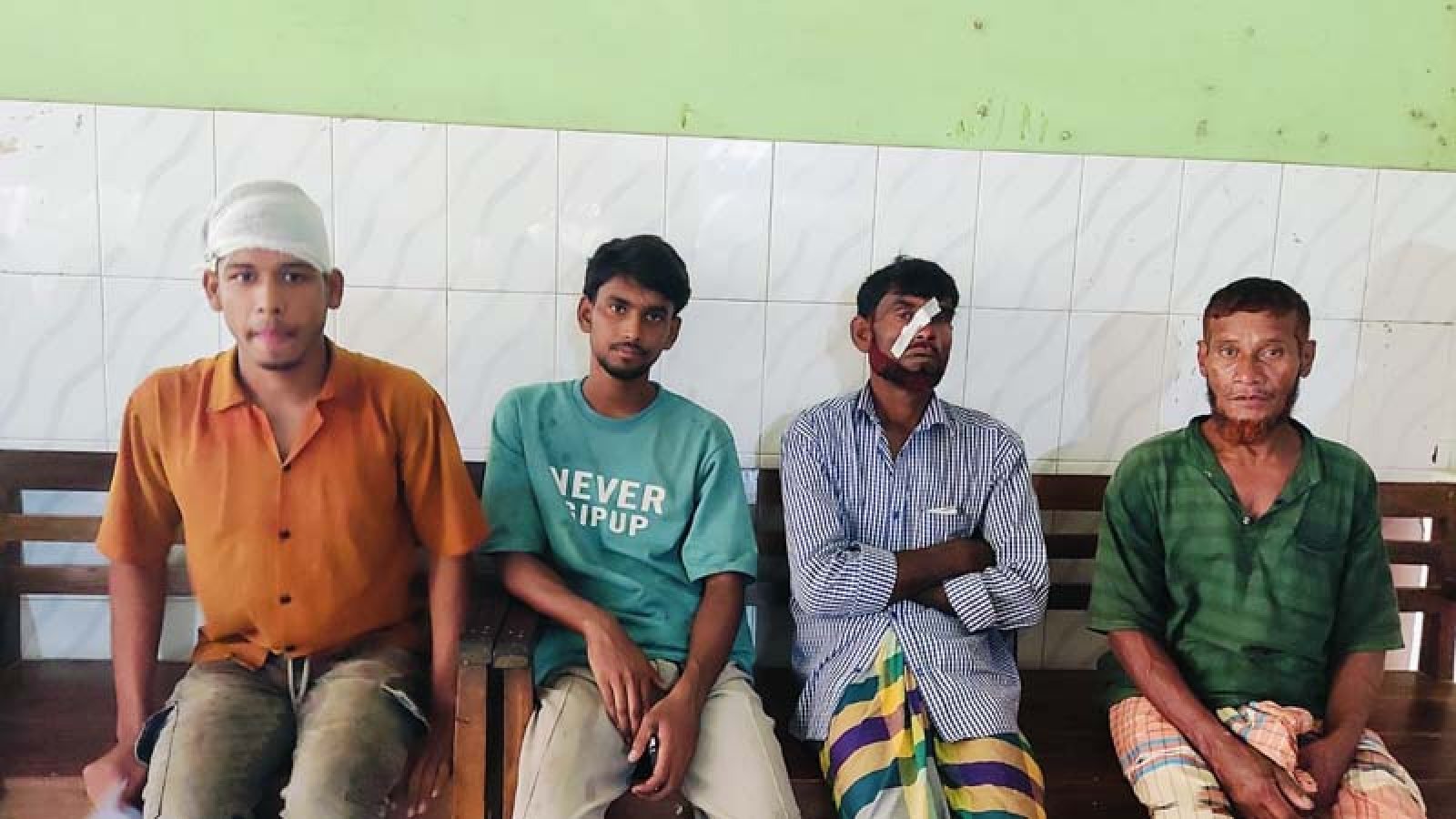 সিংড়ায় ইদগাহ মাঠের জমি দখল নিয়ে দুই গ্রামবাসীর সংঘর্ষ, আহত ৩০