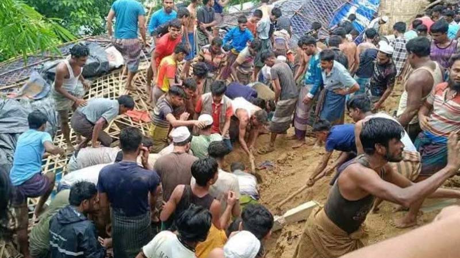 উখিয়ায় রোহিঙ্গা আশ্রয়শিবিরে ফের পাহাড় ধস, মৃত্যু বেড়ে ৮