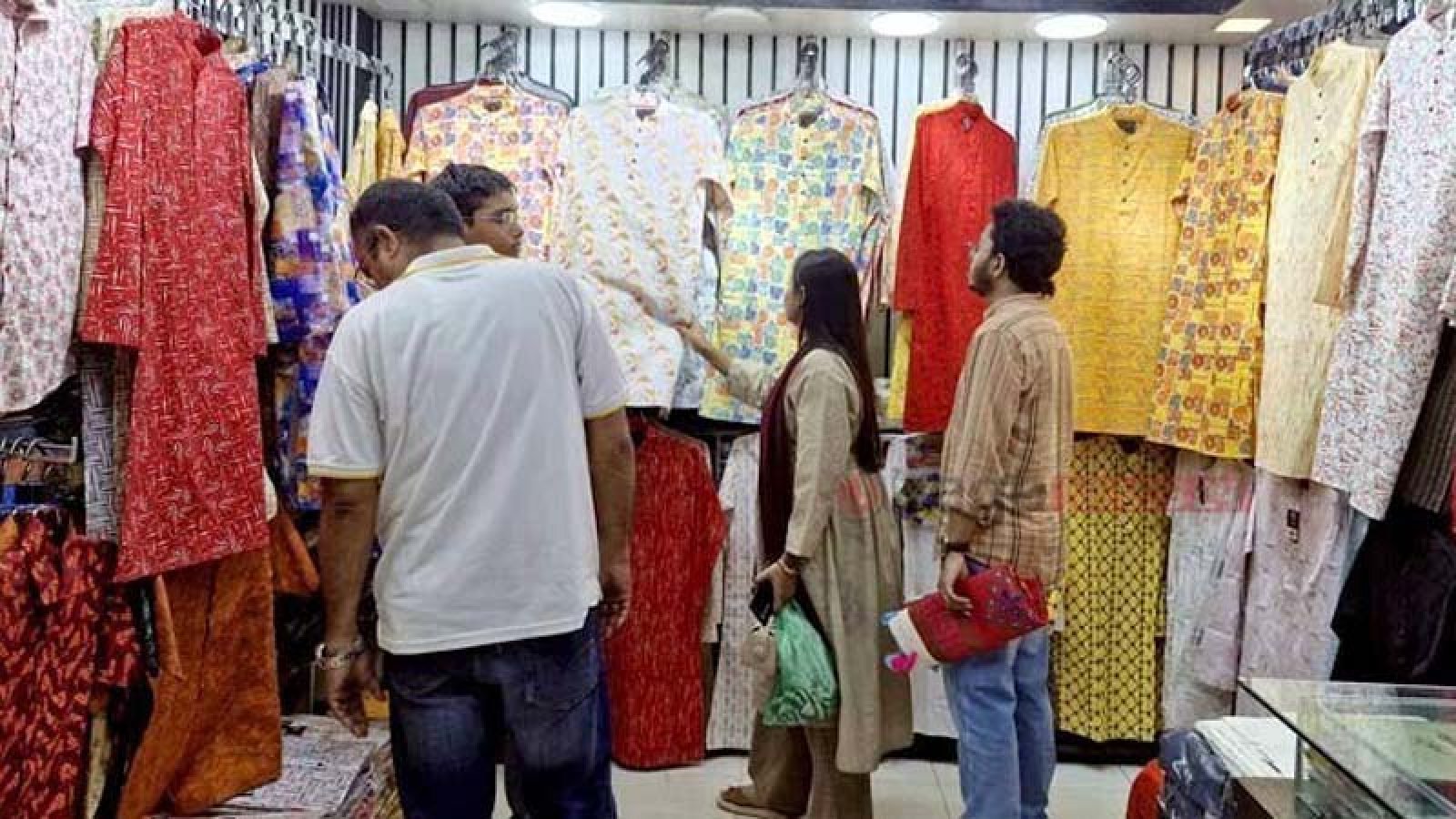 শপিংমল-মার্কেট রাত ৯টা পর্যন্ত খোলা, আওতার বাইরে থাকবে যেসব প্রতিষ্ঠান
