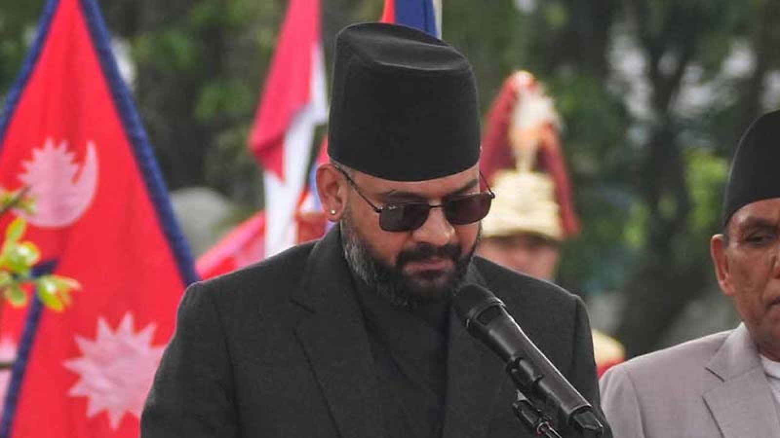 নেপালের সর্বকনিষ্ঠ প্রধানমন্ত্রী হিসাবে শপথ নিলেন বলেন্দ্র শাহ