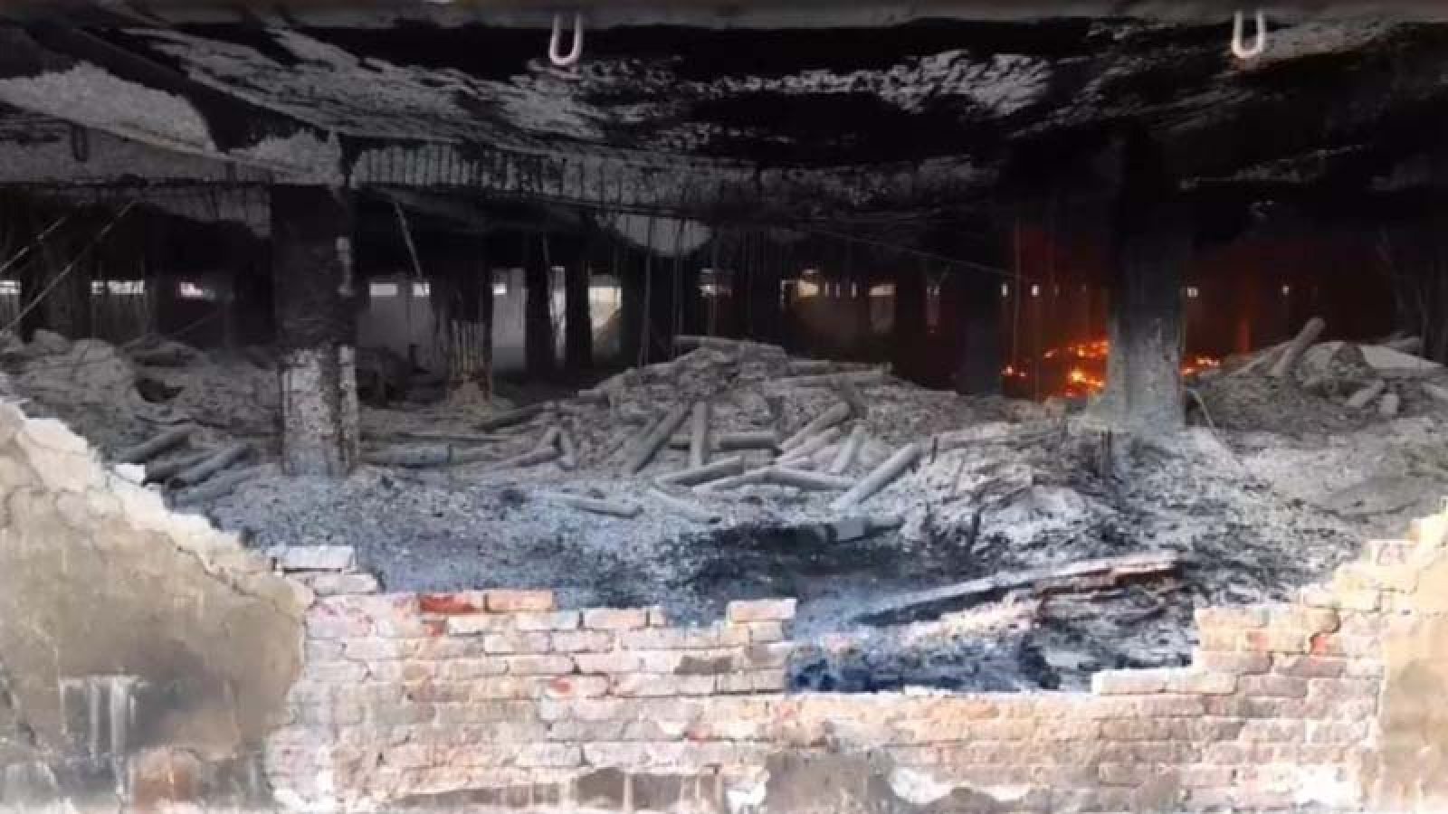 গাজী কারখানায় নিখোঁজ ১৮২ জন মারা গেছে, স্বজনদের দাবি ‘আজও জীবিত’