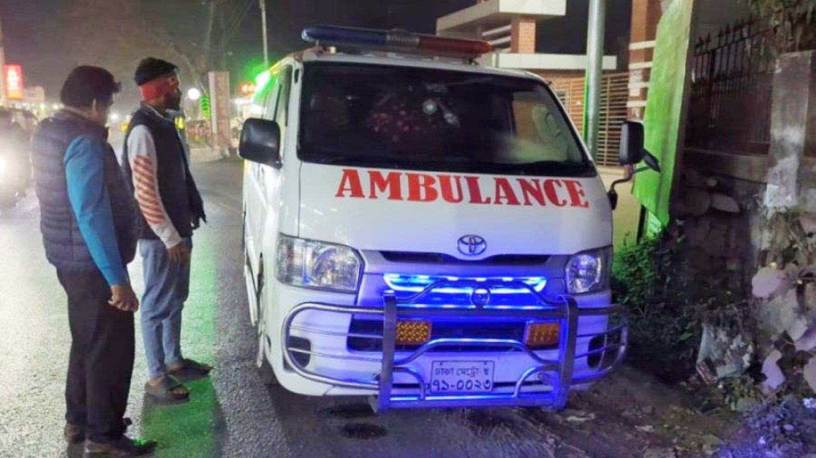 দুই দফায় ৭০ মিনিট আটকে রাখলো অ্যাম্বুলেন্স, ভেতরেই মারা গেলেন রোগী
