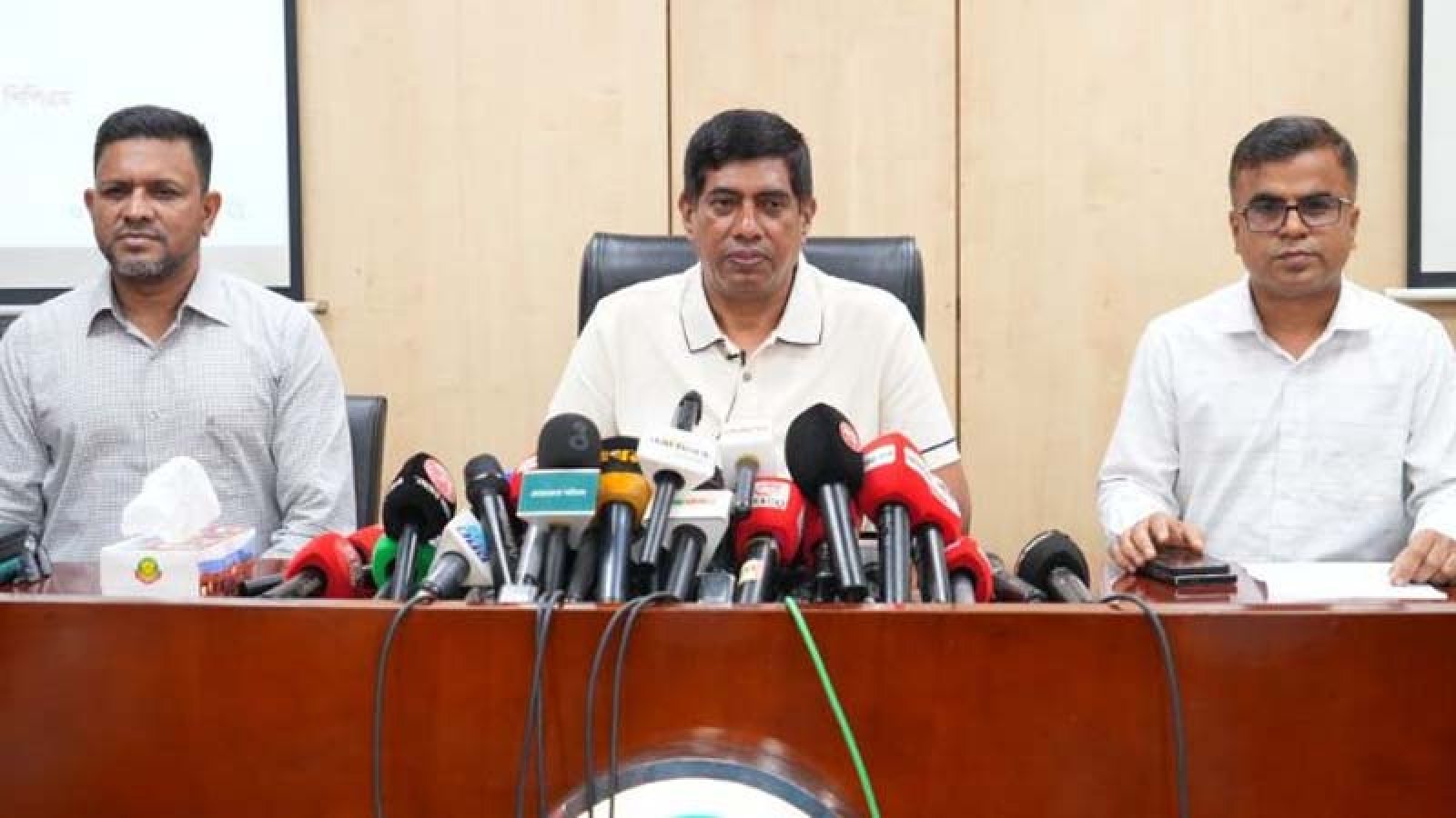 বিশ্বকাপ ঘিরে সংঘর্ষ ঠেকাতে বড় স্ক্রিনস্থলে পুলিশের বিশেষ নজরদারি