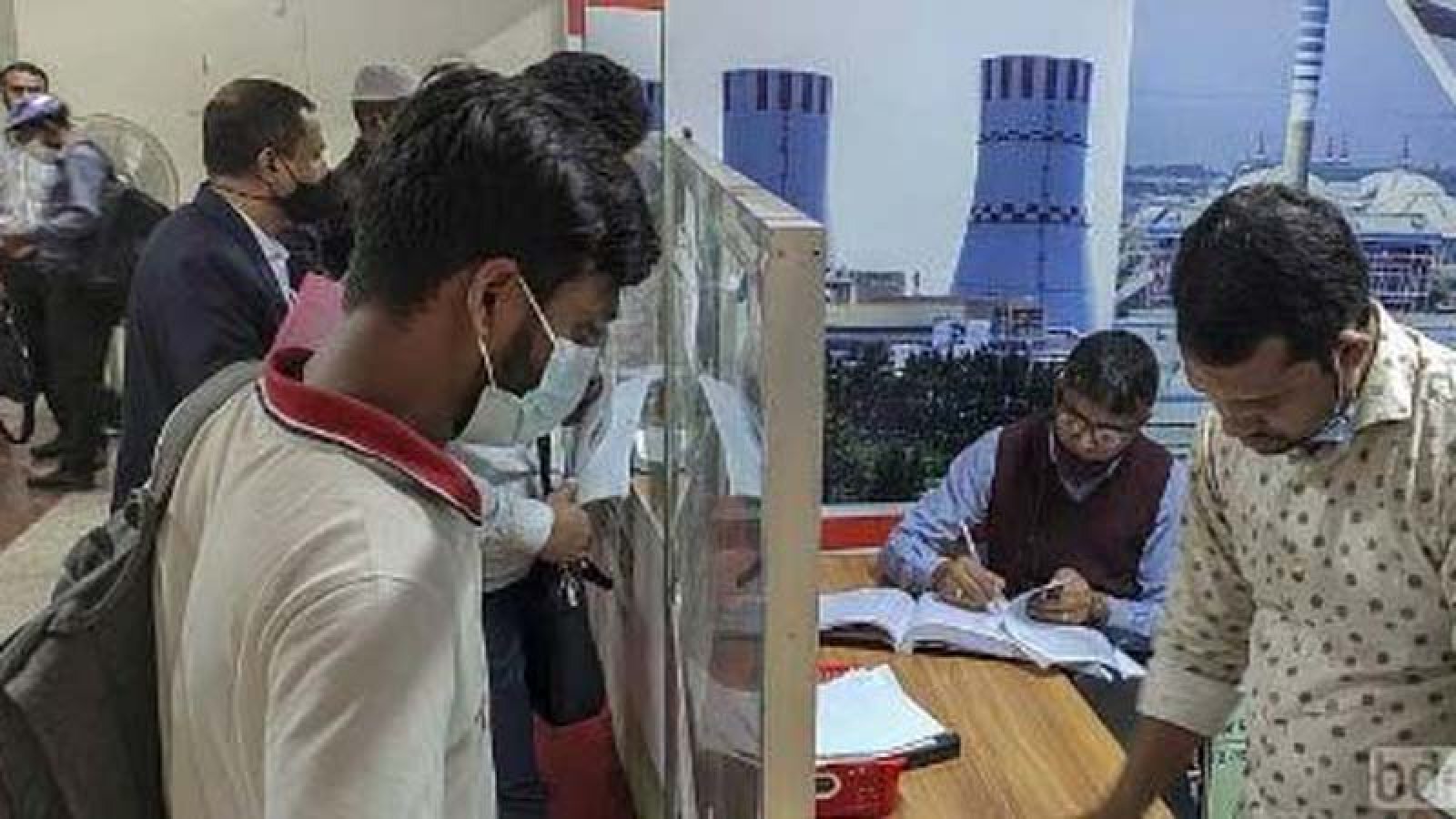করমুক্ত আয়সীমা বাড়িয়ে করা হল ৪ লাখ টাকা