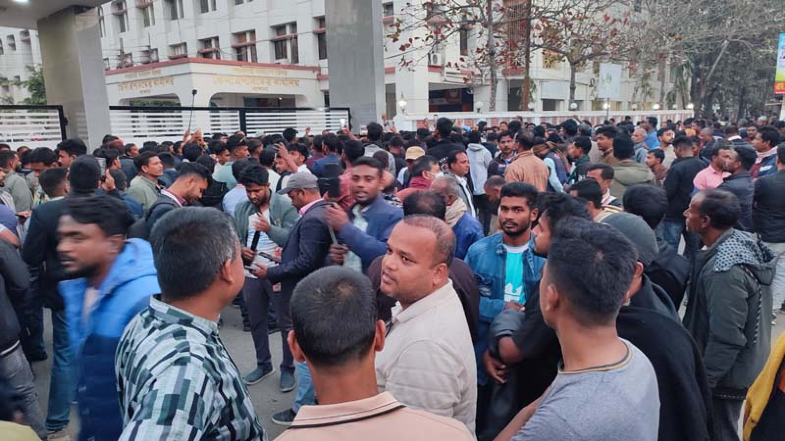 পাবনা-৩, ৪ আসন পুনরায় ভোট গণনার দাবি