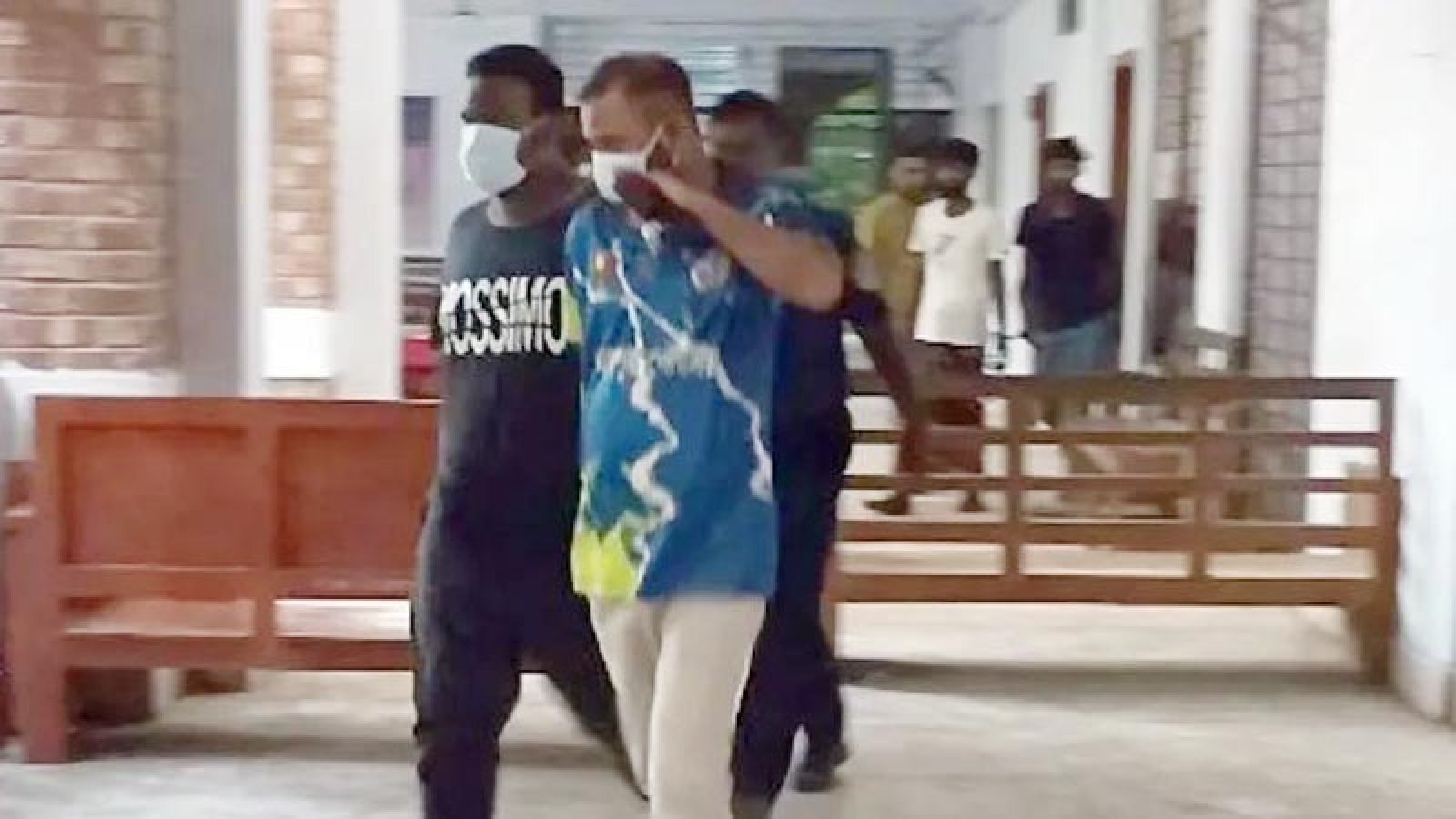 স্বেচ্ছাসেবক দলের সাবেক দুই নেতাসহ কারাগারে ৫