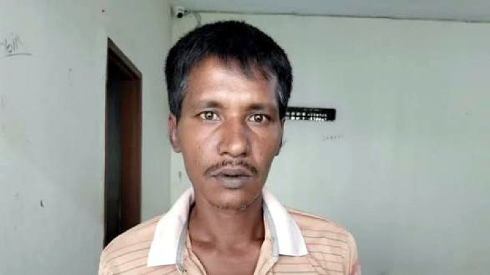 বাগাতিপাড়ায় হেরোইনসহ মাদক কারবারি গ্রেপ্তার