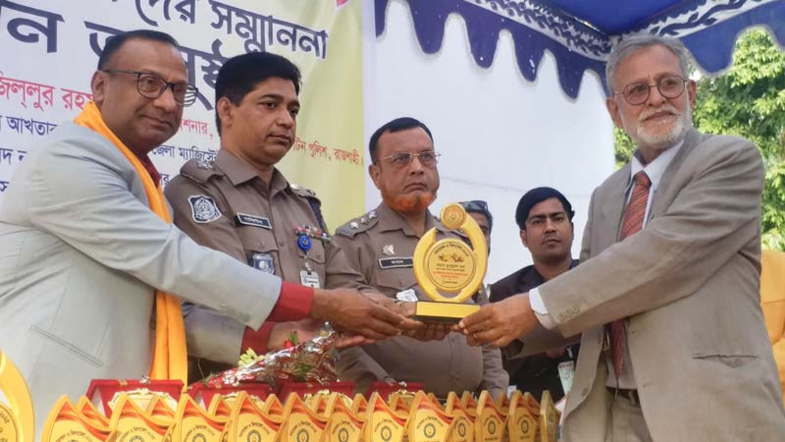 আনন্দ ও স্মৃতিচারণে মুখর রাজশাহী প্রেসক্লাবের মিলনমেলা ও বনভোজন