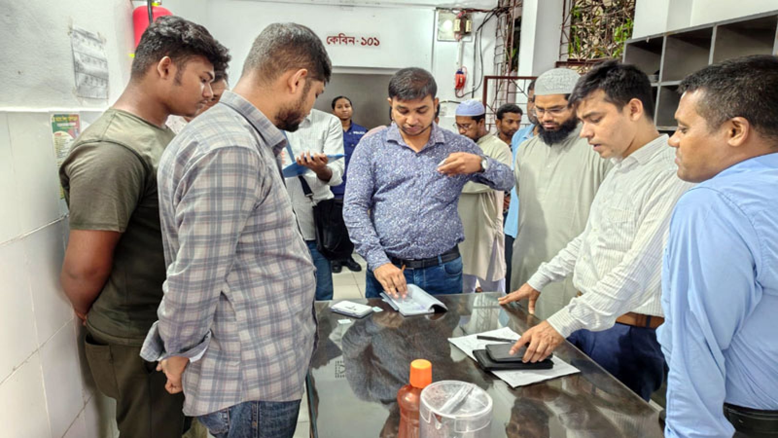 নওগাঁয় তিনমাসে বেসরকারি ক্লিনিক-ডায়াগনস্টিক সেন্টারে অভিযানে ১৬টি মামলা দায়ের